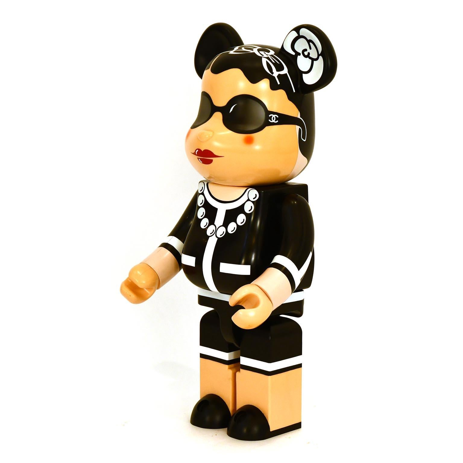 Chanel x Medicom Bearbrick 1000% Edition limitée Nr 206 KARL LAGERFELD Bon état à Vienna, AT