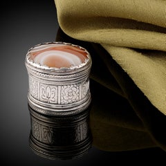 Rare Charles I Silver Box with an Agate Set Lid, circa 1640
