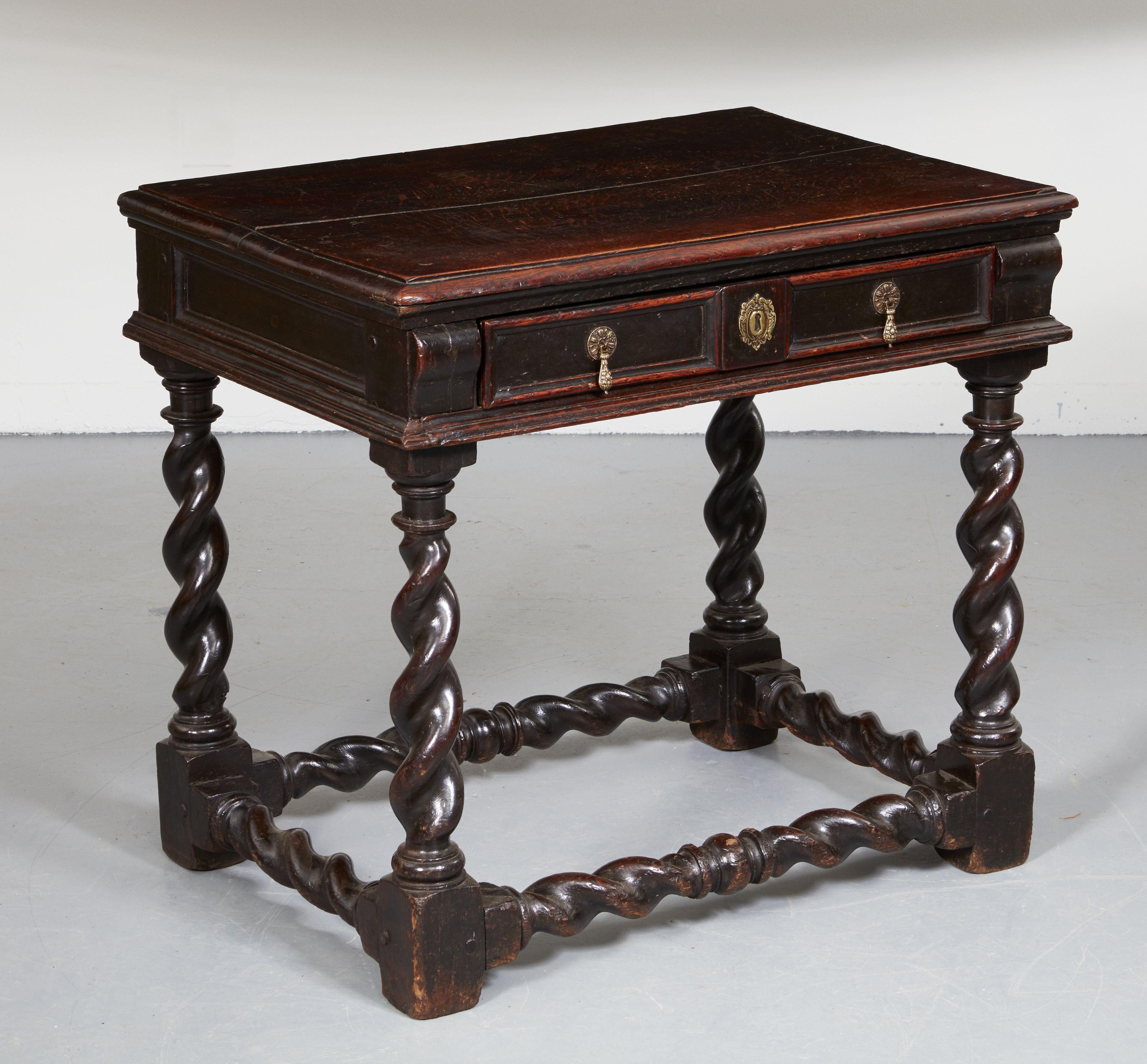 Rare Charles II Single Drawer Side Table In Good Condition For Sale In Greenwich, CT