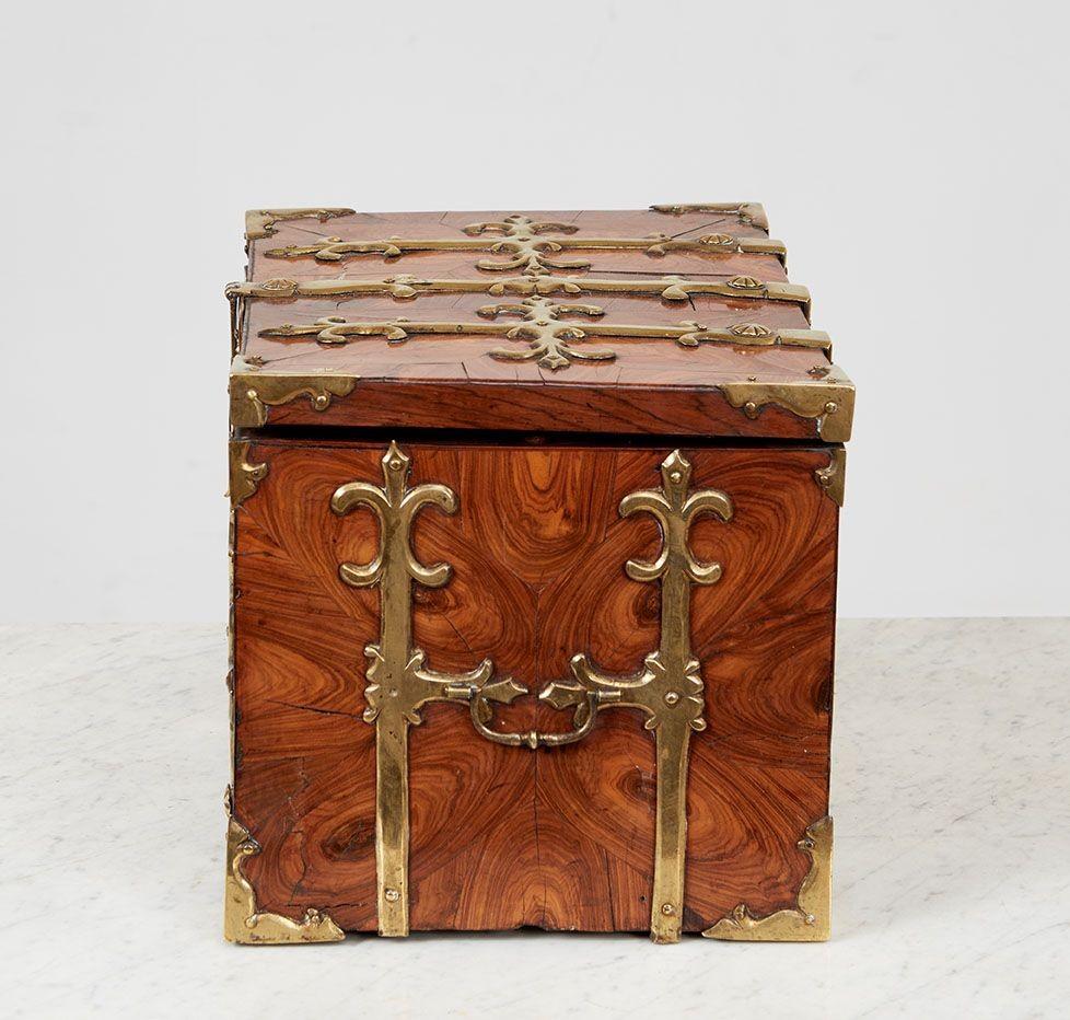 Rare Charles II Valuables Chest In Good Condition For Sale In Greenwich, CT