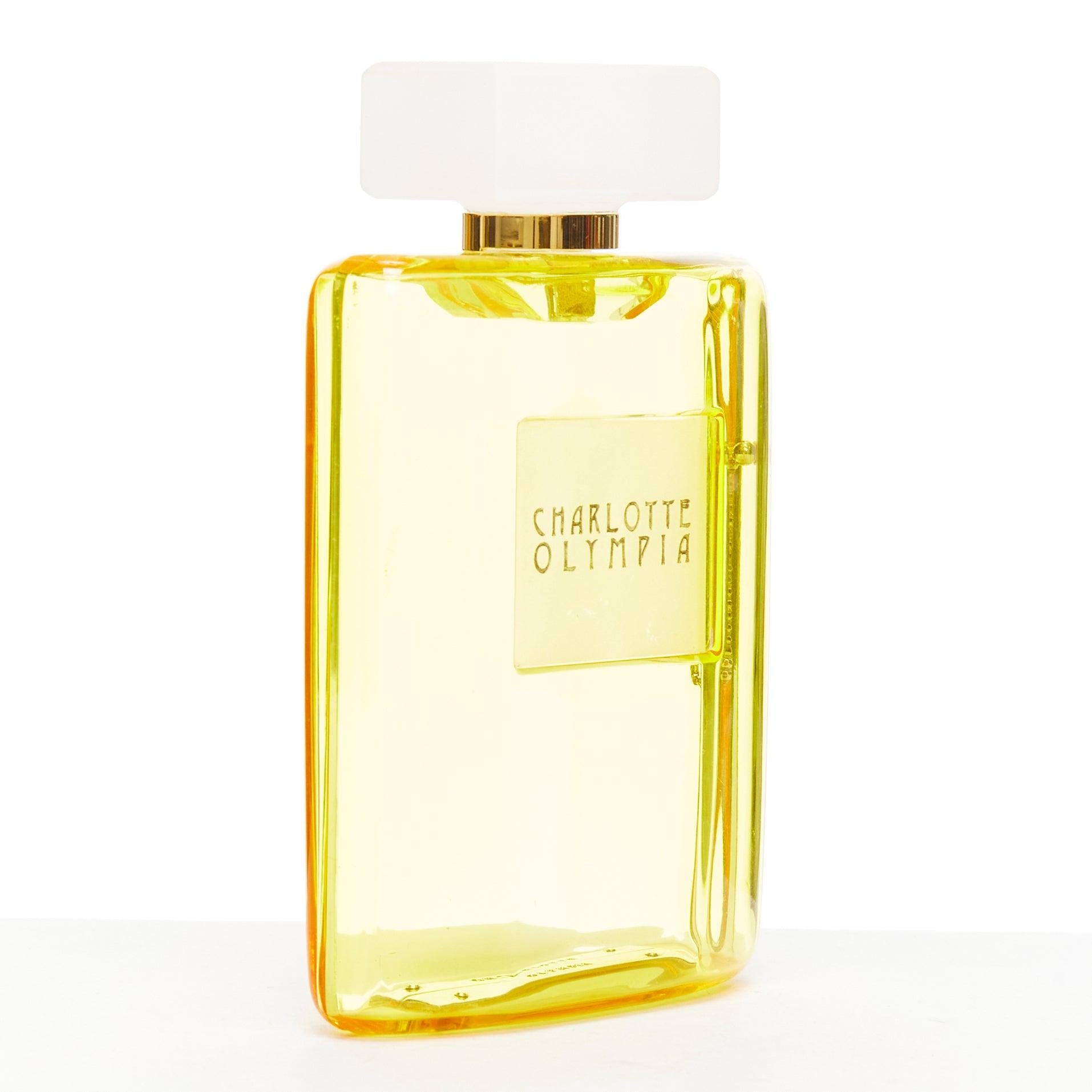 Seltene CHARLOTTE OLYMPIA gelbe Parfümflaschenschachtel-Clutch/Tasche mit Acryl-Logo im Zustand „Gut“ im Angebot in Hong Kong, NT