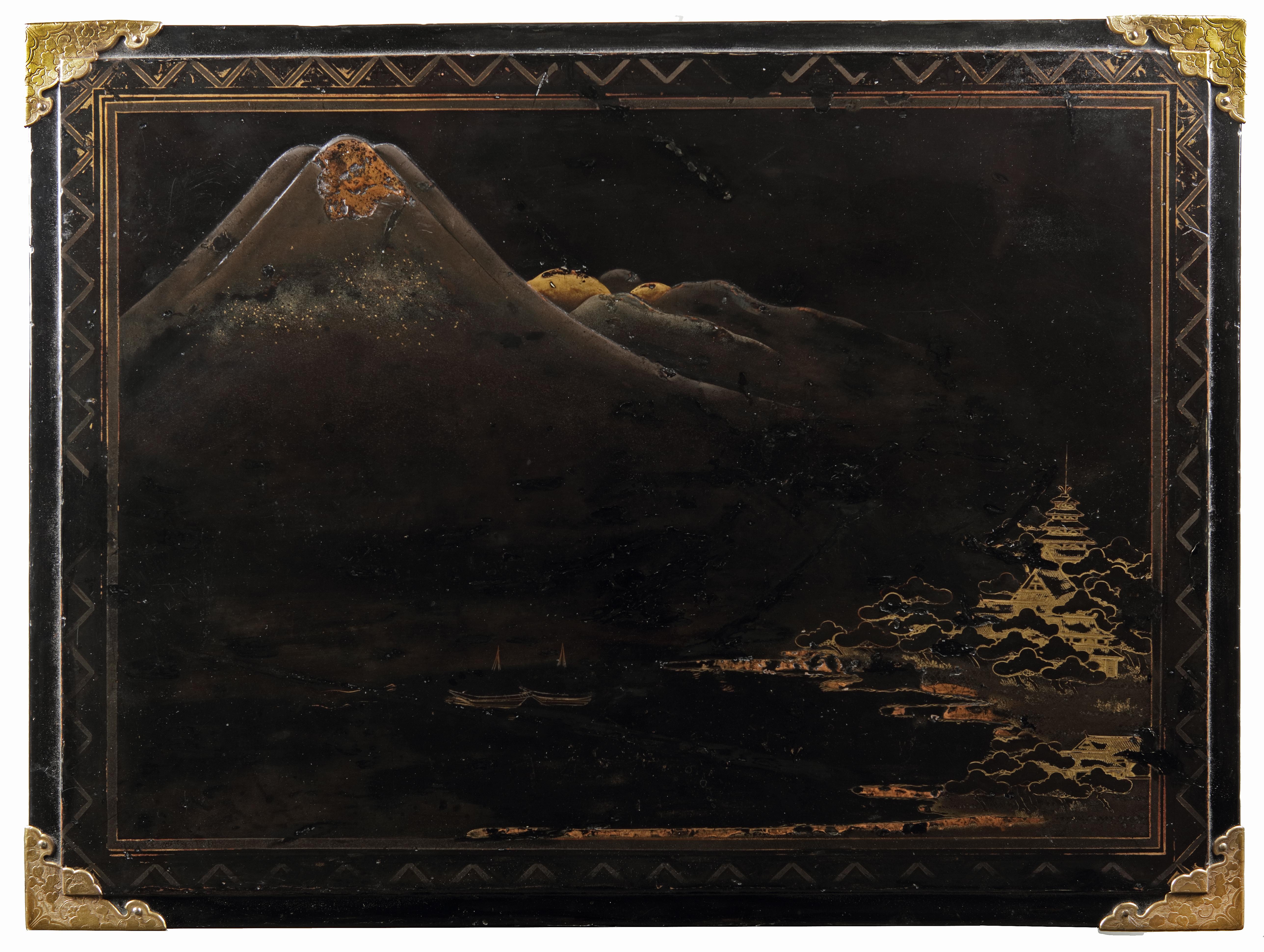 Rare Charming 17th Century Japanese Lacquer Cabinet with Gilt-Bronze Mounts For Sale 1