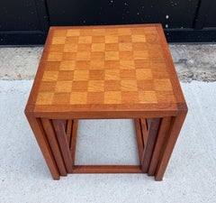 Rari tavolini impilabili a scacchiera, set di 3, in teak, di Kai Kristiansen / Aksel Kjersgaard