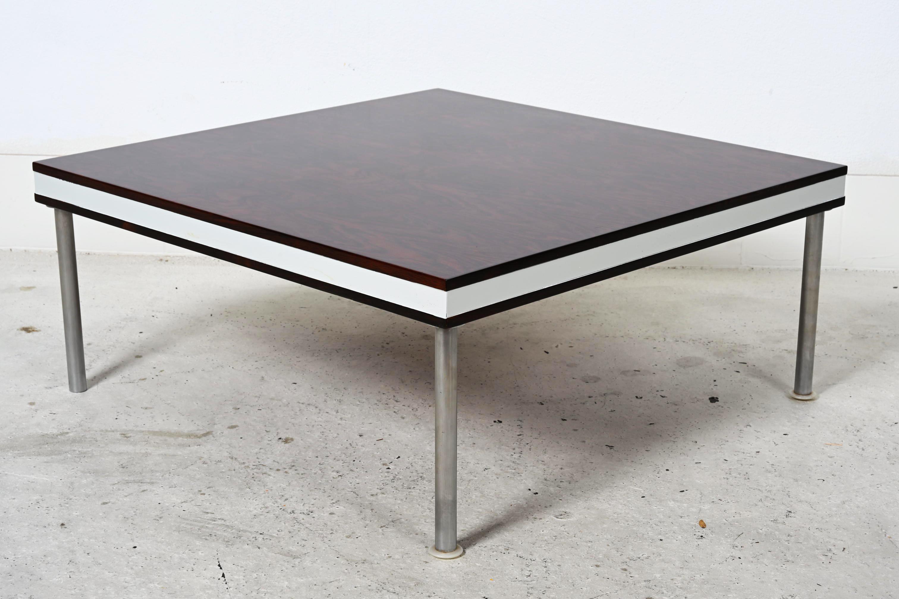 Rare table d'échecs, table à café et table à queue de Poul Cadovius pour France and Son en vente 4