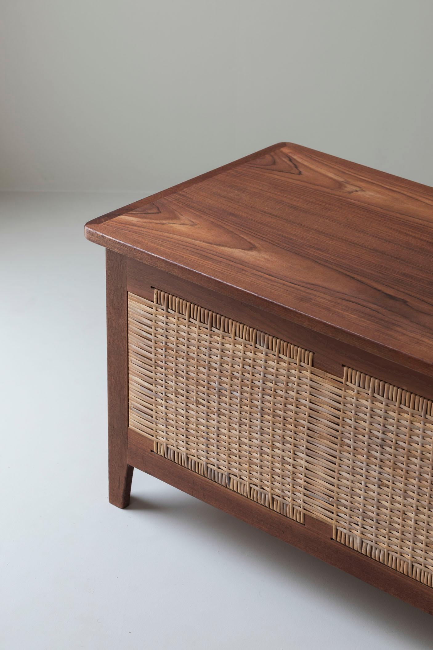 Scandinavo moderno Rara cassapanca in teak di Kai Winding per Poul Hundevad, Danimarca anni '60. in vendita