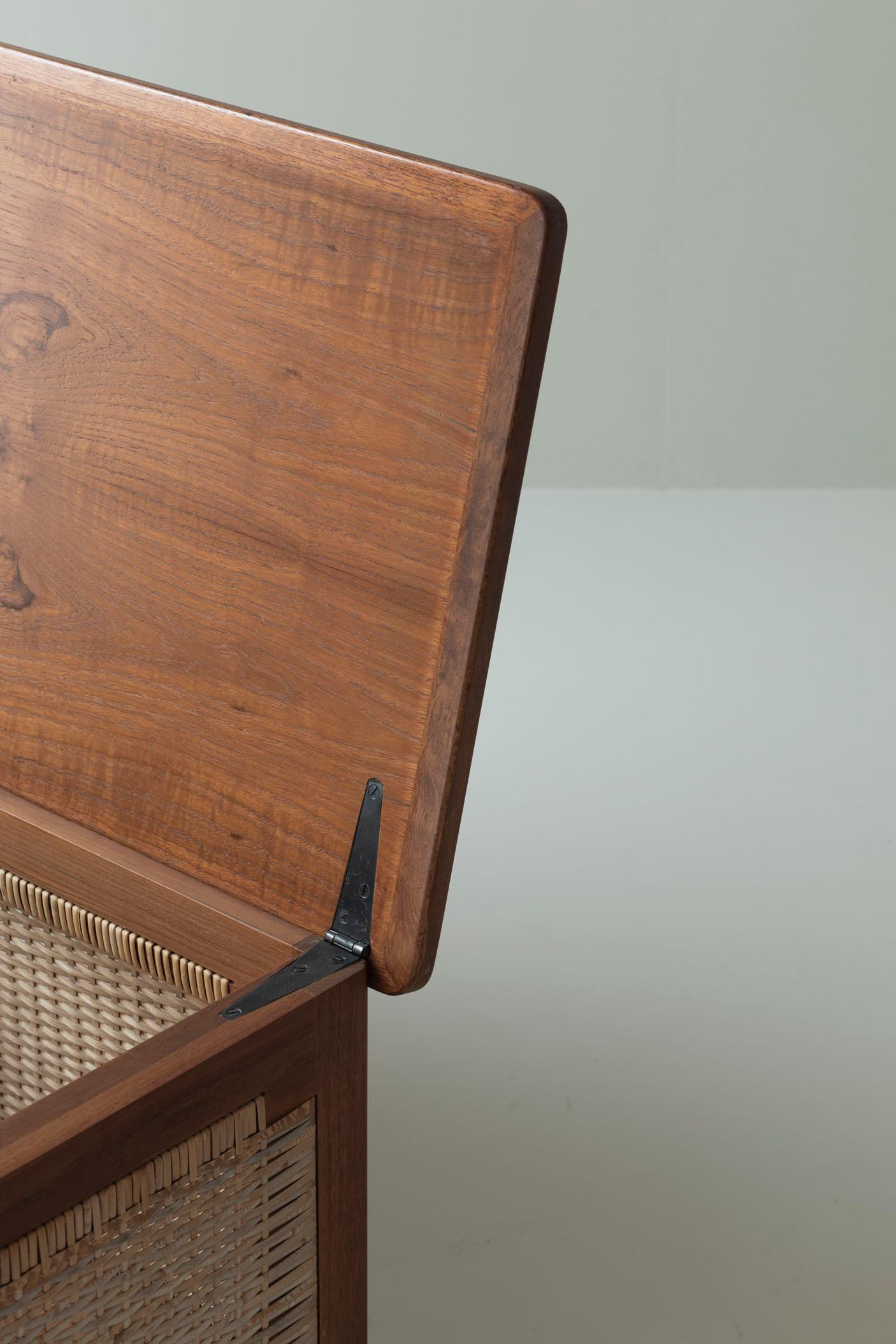 Rara cassapanca in teak di Kai Winding per Poul Hundevad, Danimarca anni '60. in vendita 1