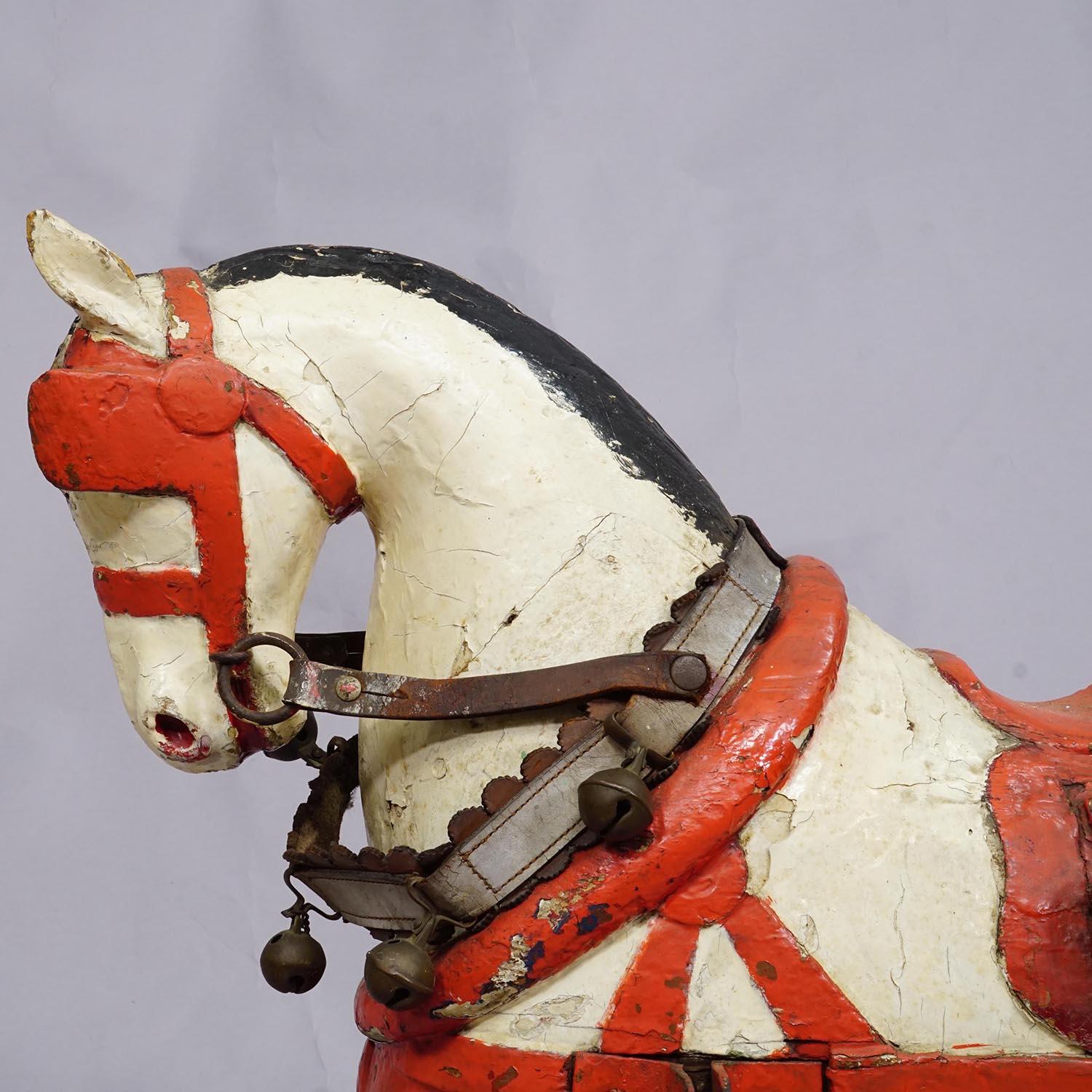 Seltenes Kinderkarussell Pit Horse, Deutschland ca. 1900s (Frühes 20. Jahrhundert) im Angebot