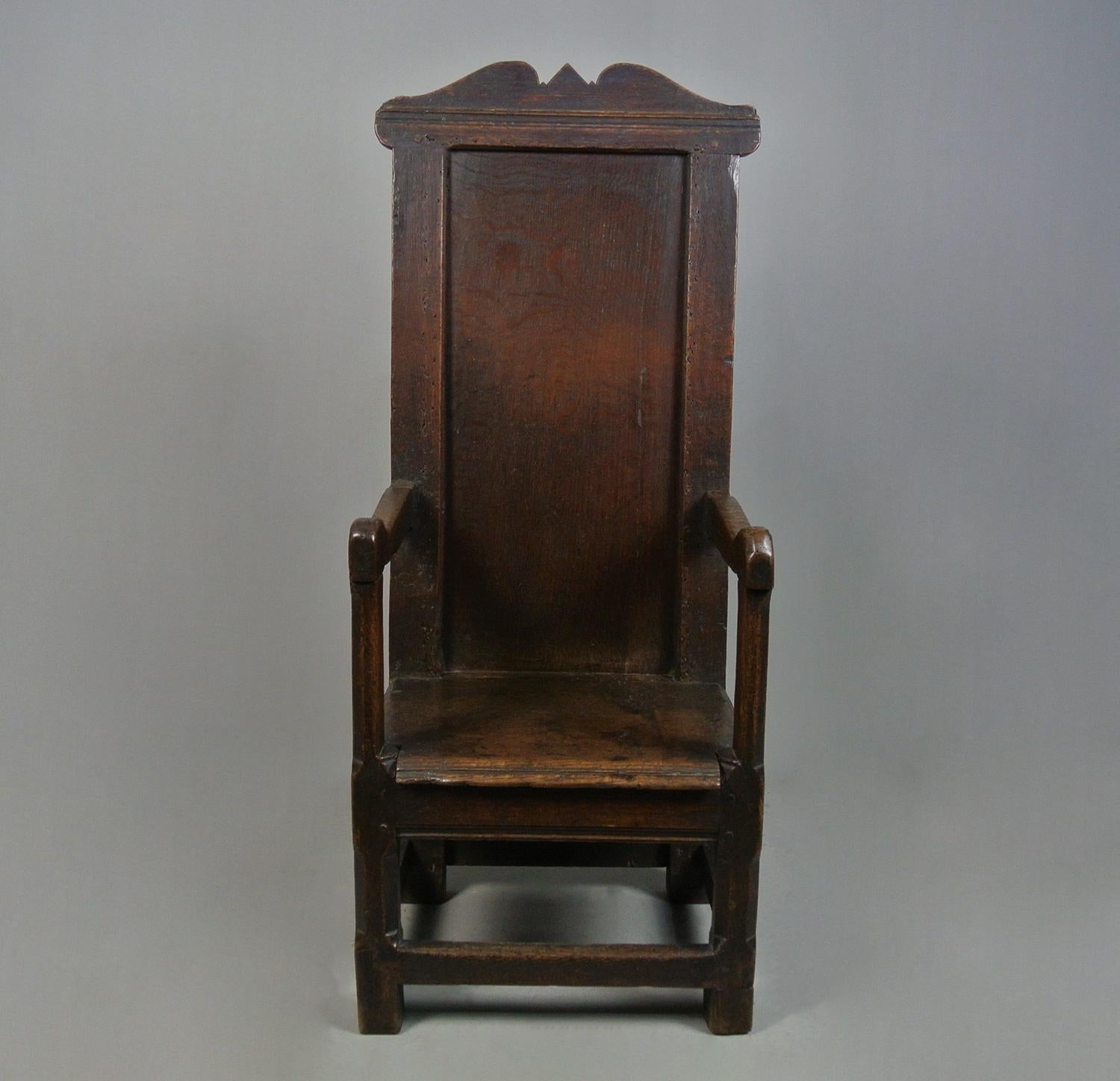Rare Child’s 17th Century Welsh Oak Great Chair c. 1620 For Sale 3