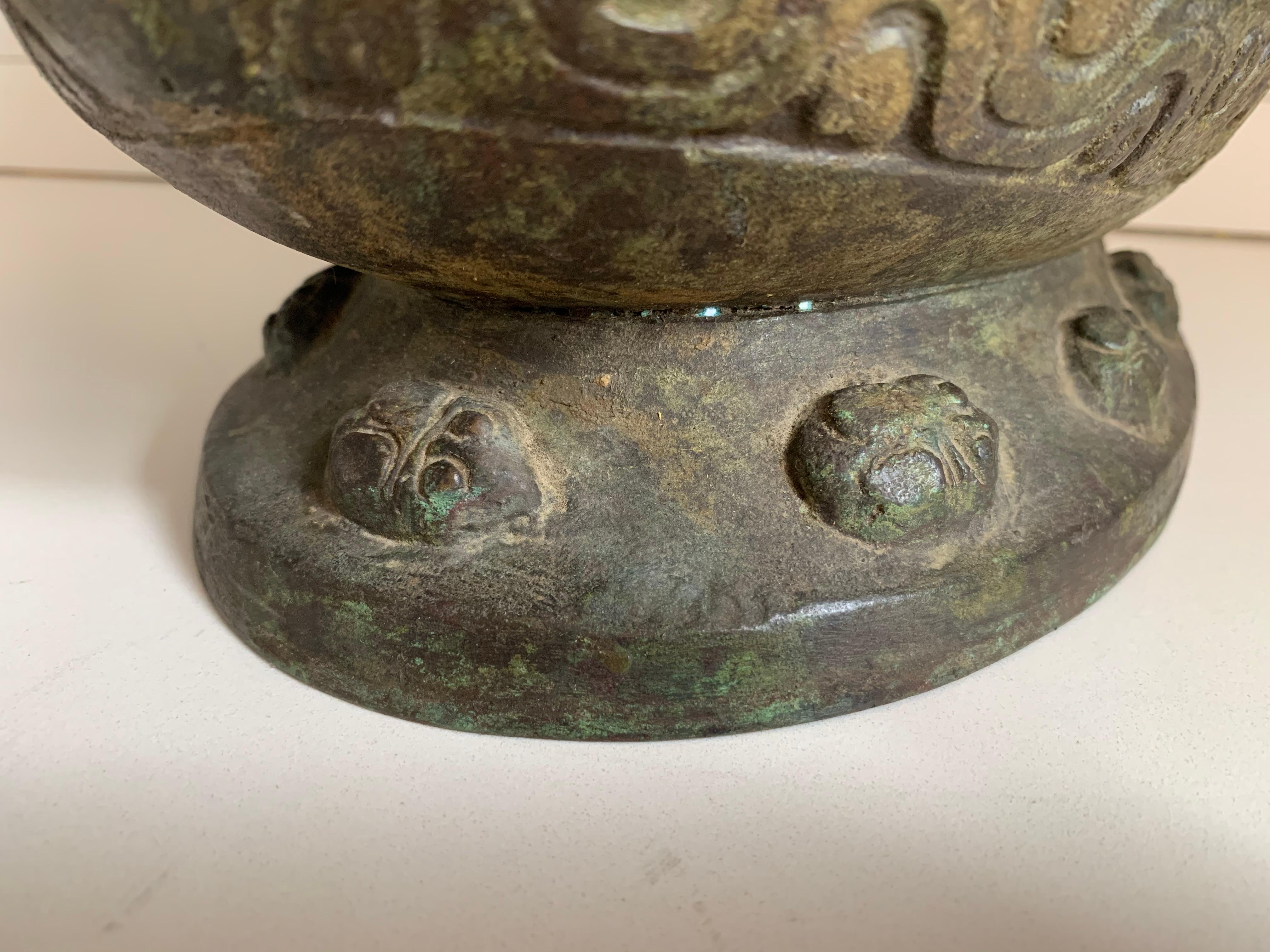 Chinese Archaistic Bronze Vase, Circa 1900 Shang Dynasty Style Gu Vessel For Sale 9