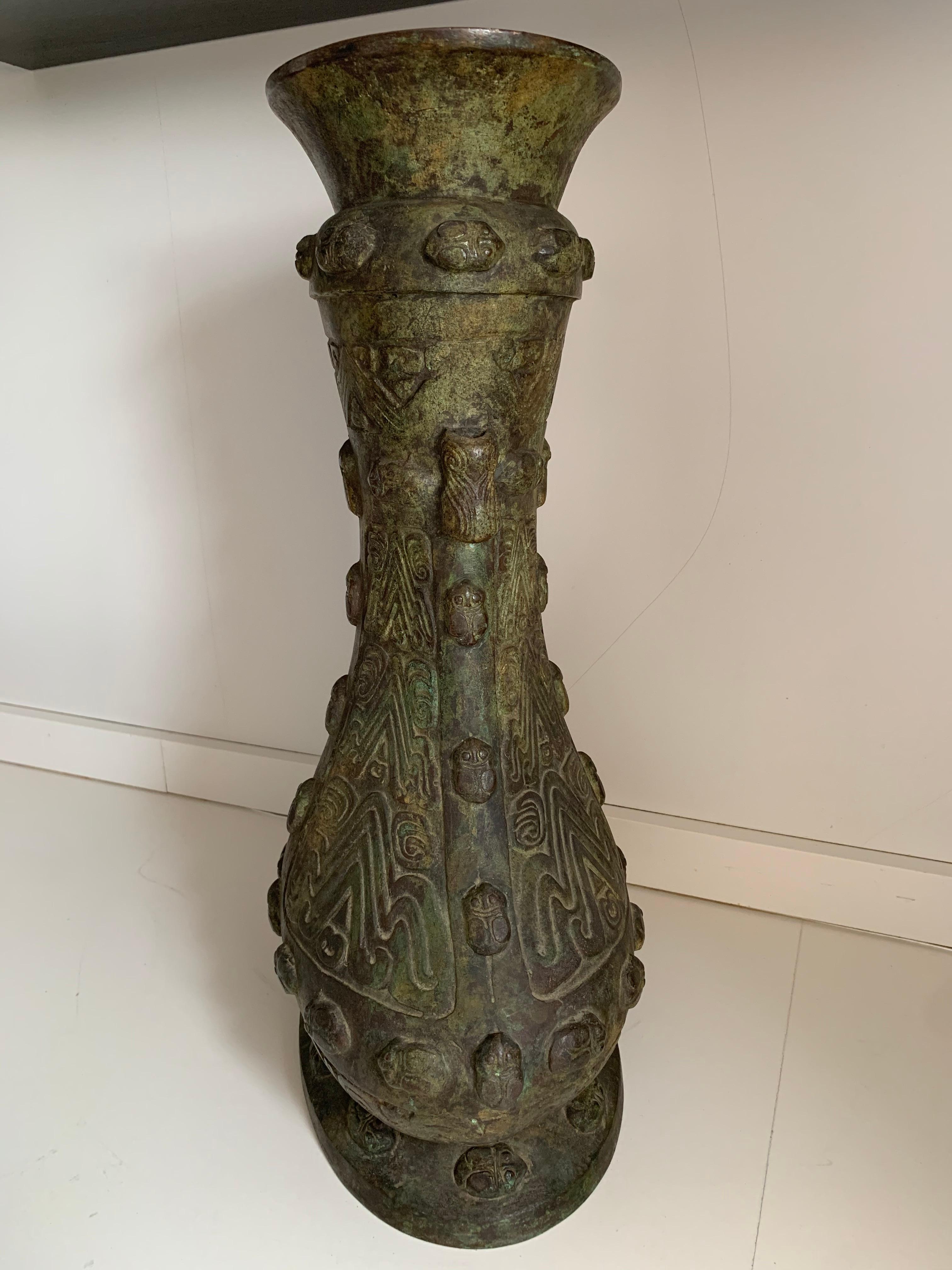Chinese Archaistic Bronze Vase, Circa 1900 Shang Dynasty Style Gu Vessel In Good Condition For Sale In Miami, FL