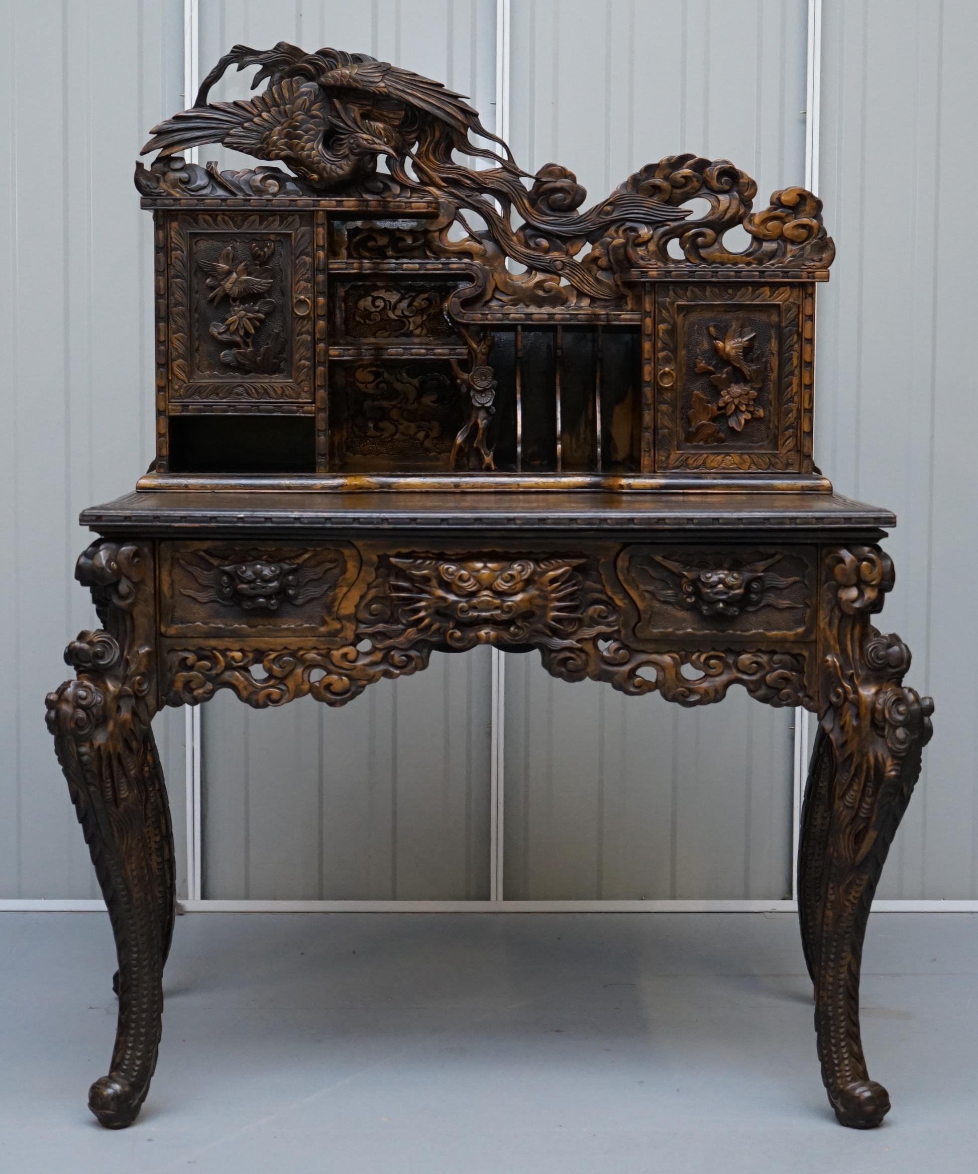 dragon desk