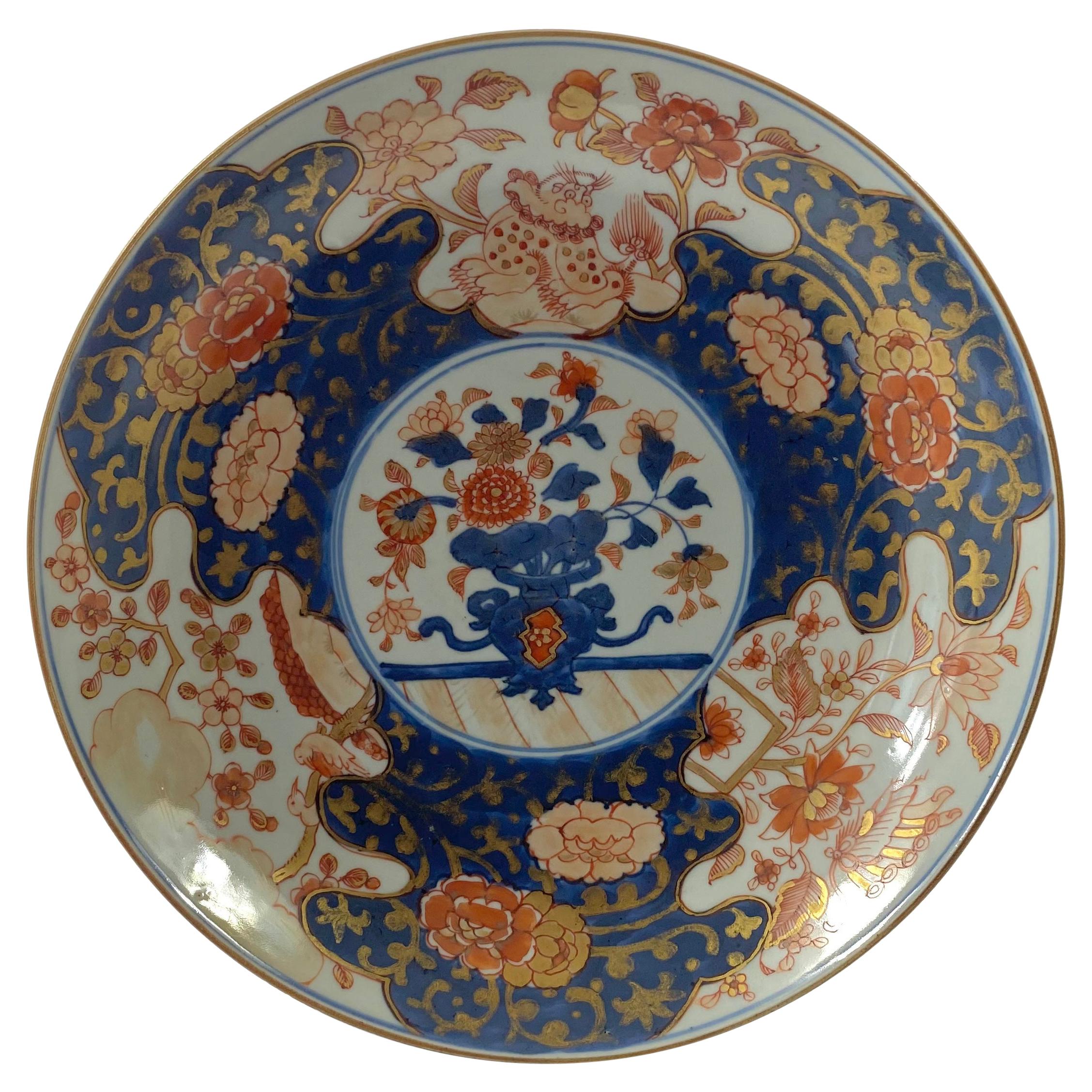 Seltene große Untertassenschale aus chinesischem Imari-Porzellan:: c. 1720:: Kangxi-Periode
