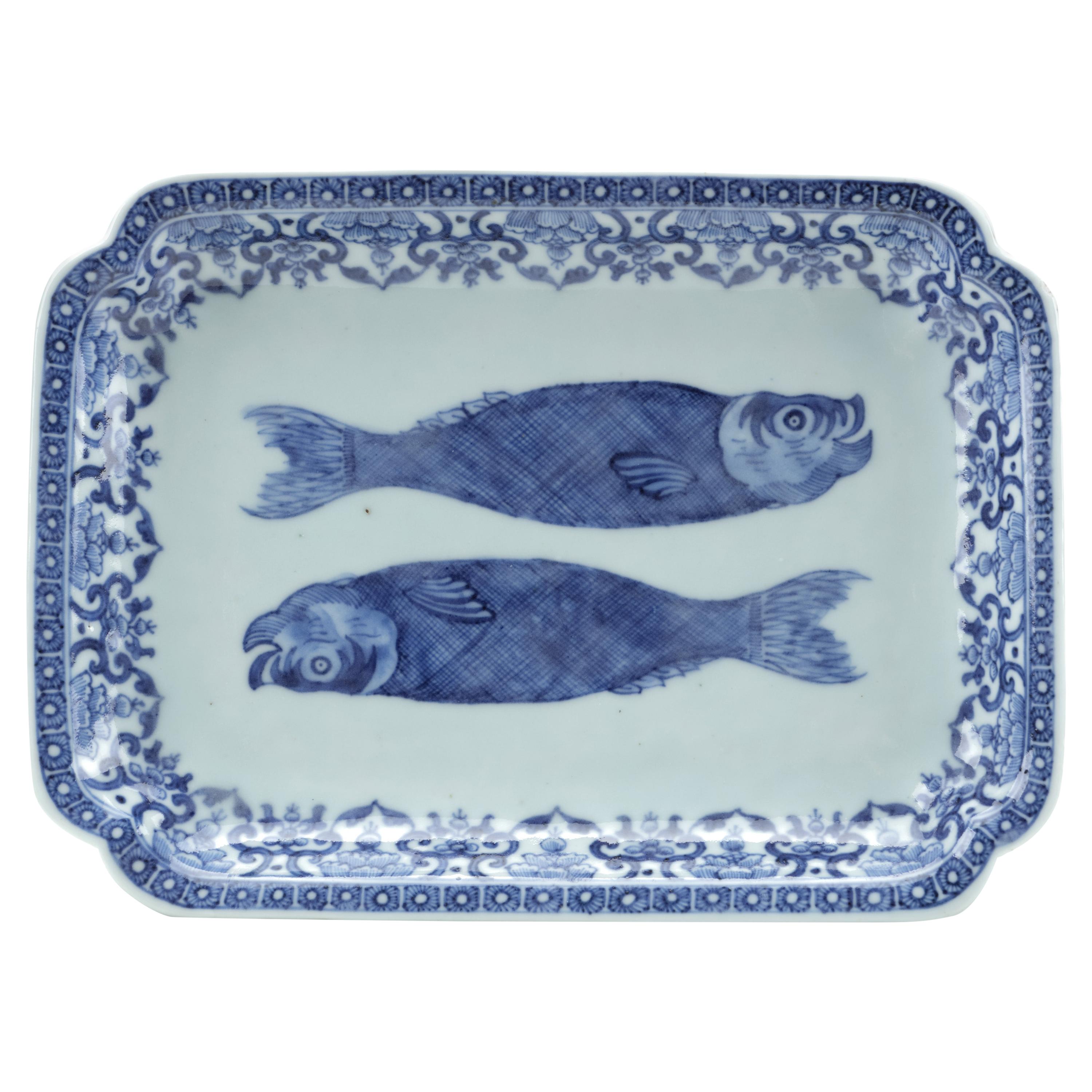 Seltenes chinesisches Qianlong-Porzellan Herring-Tisch aus blauem und weißem Porzellan