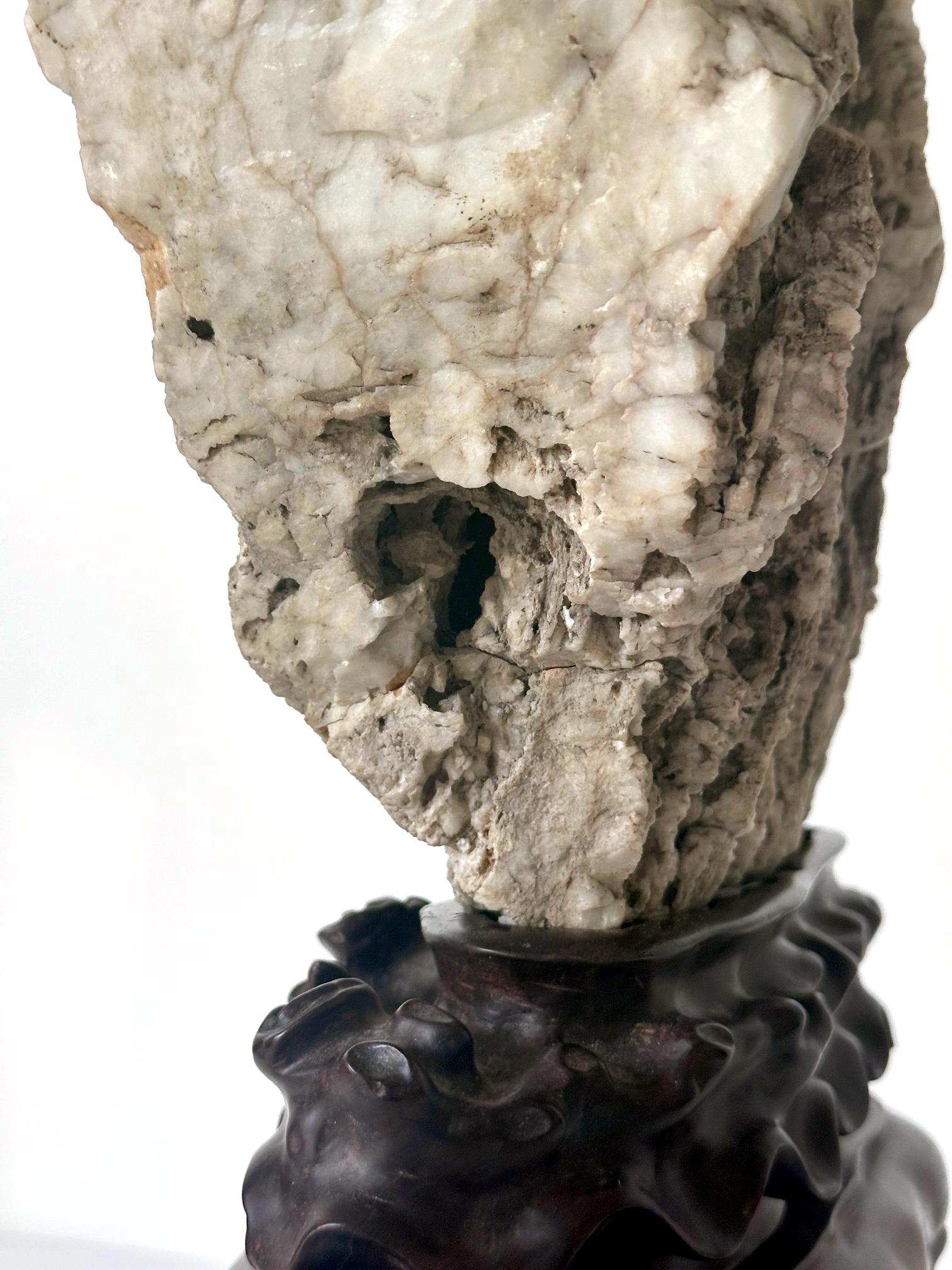 Seltener chinesischer Xuan Scholar Stone auf Display Stand im Angebot 12