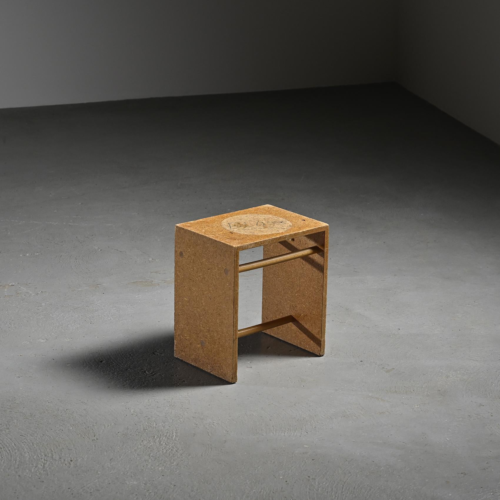 Rare tabouret en aggloméré de Max Bill, Ulm, circa 1962 en vente 5