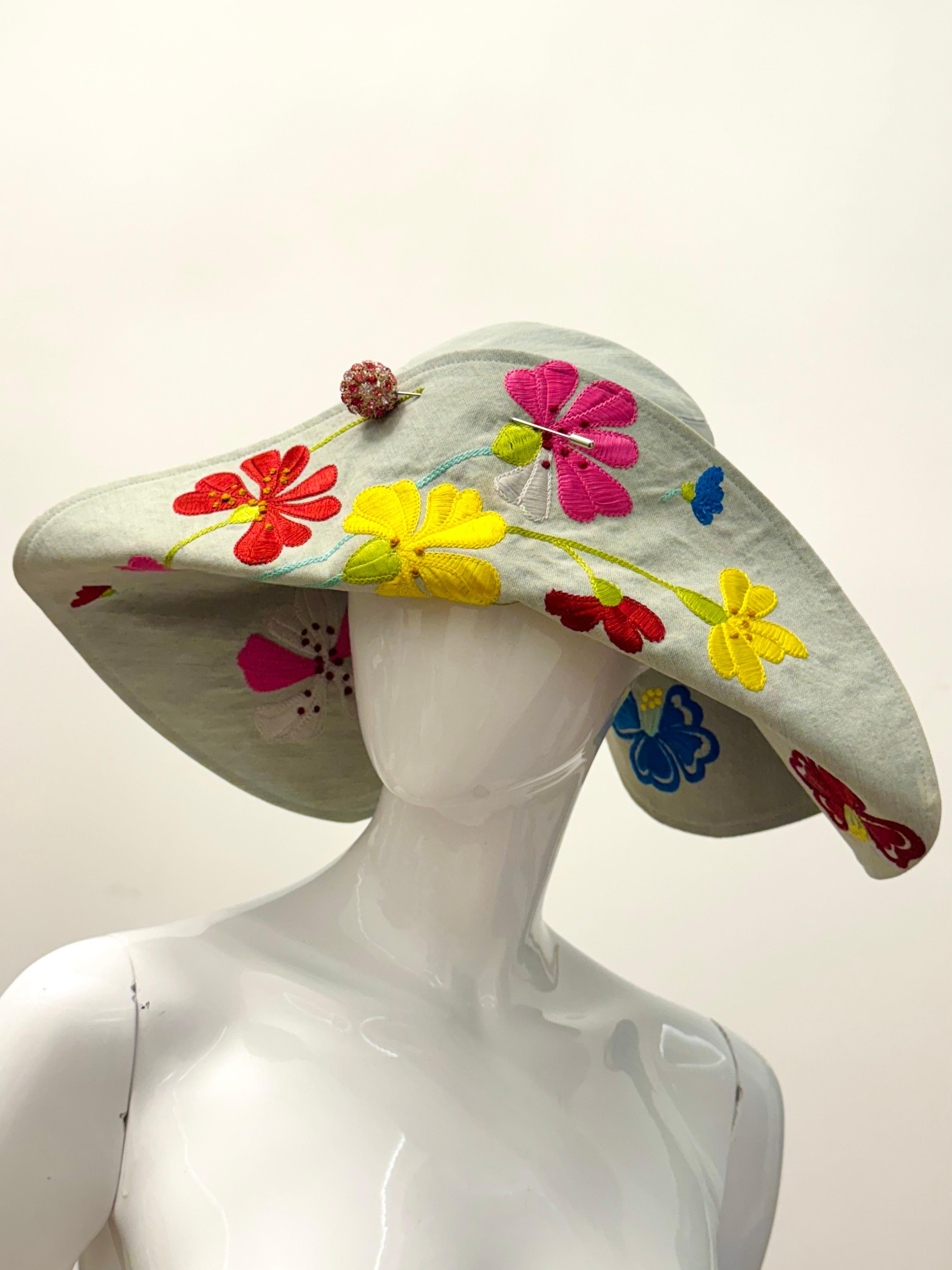 Rare Christian Dior by Galliano S/S 2005 runway denim flowers embroidery hat im Angebot 7