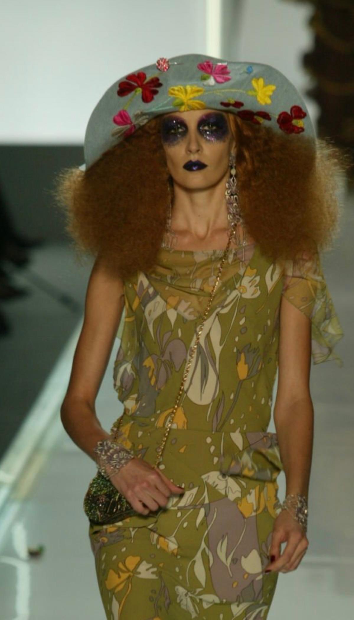 Rare Christian Dior by Galliano S/S 2005 runway denim flowers embroidery hat im Angebot 9