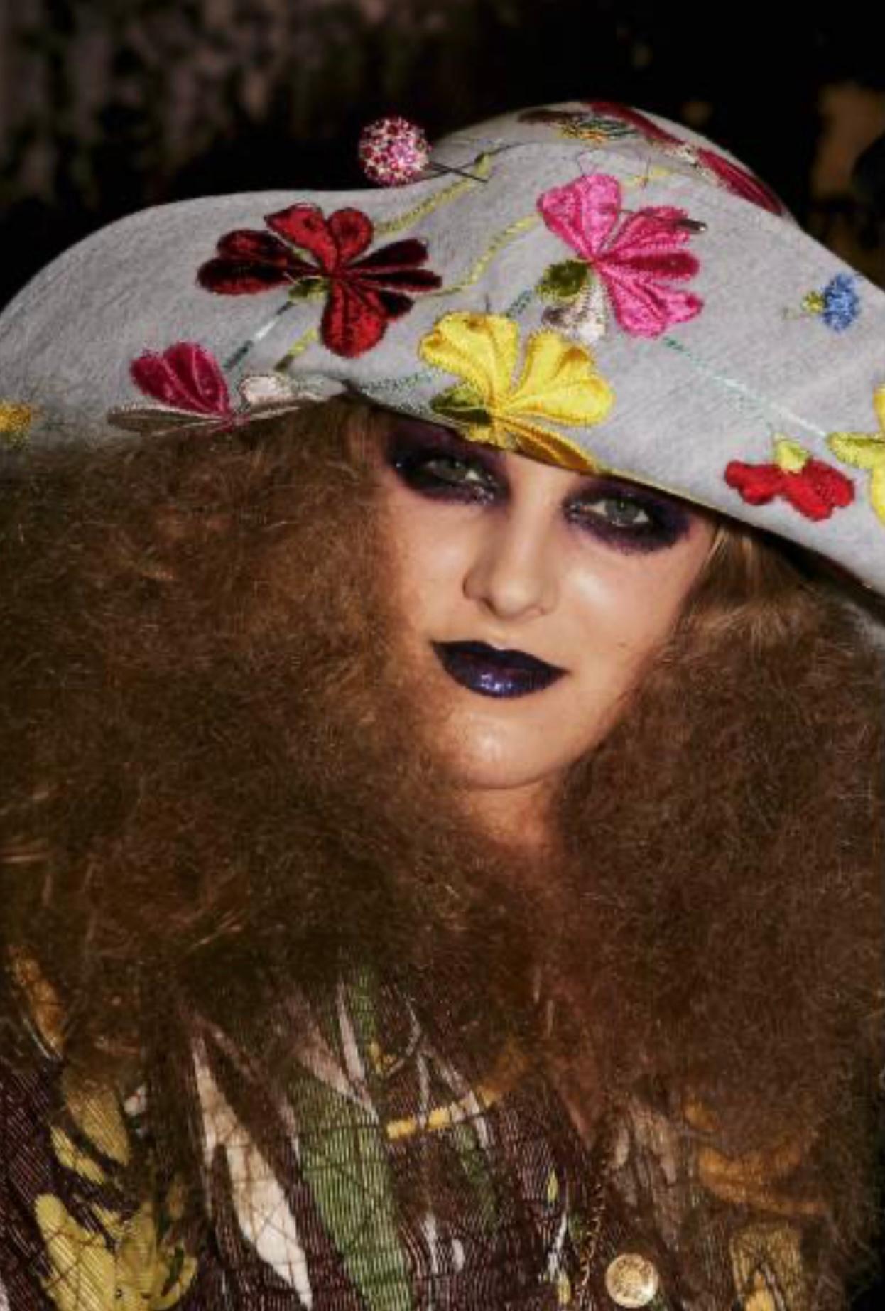 Rare Christian Dior by Galliano S/S 2005 runway denim flowers embroidery hat im Angebot 10