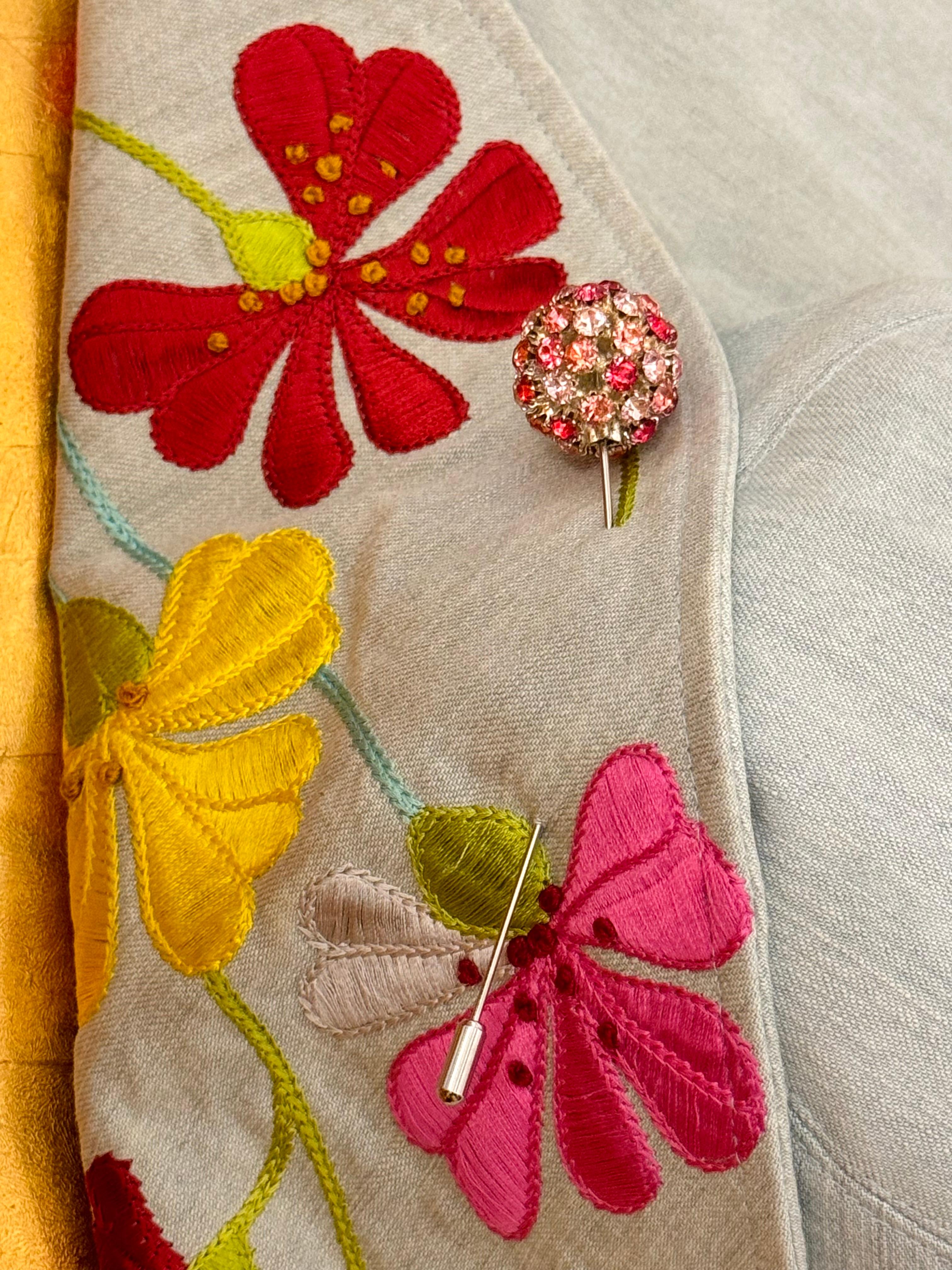 Rare Christian Dior by Galliano S/S 2005 runway denim flowers embroidery hat im Angebot 4