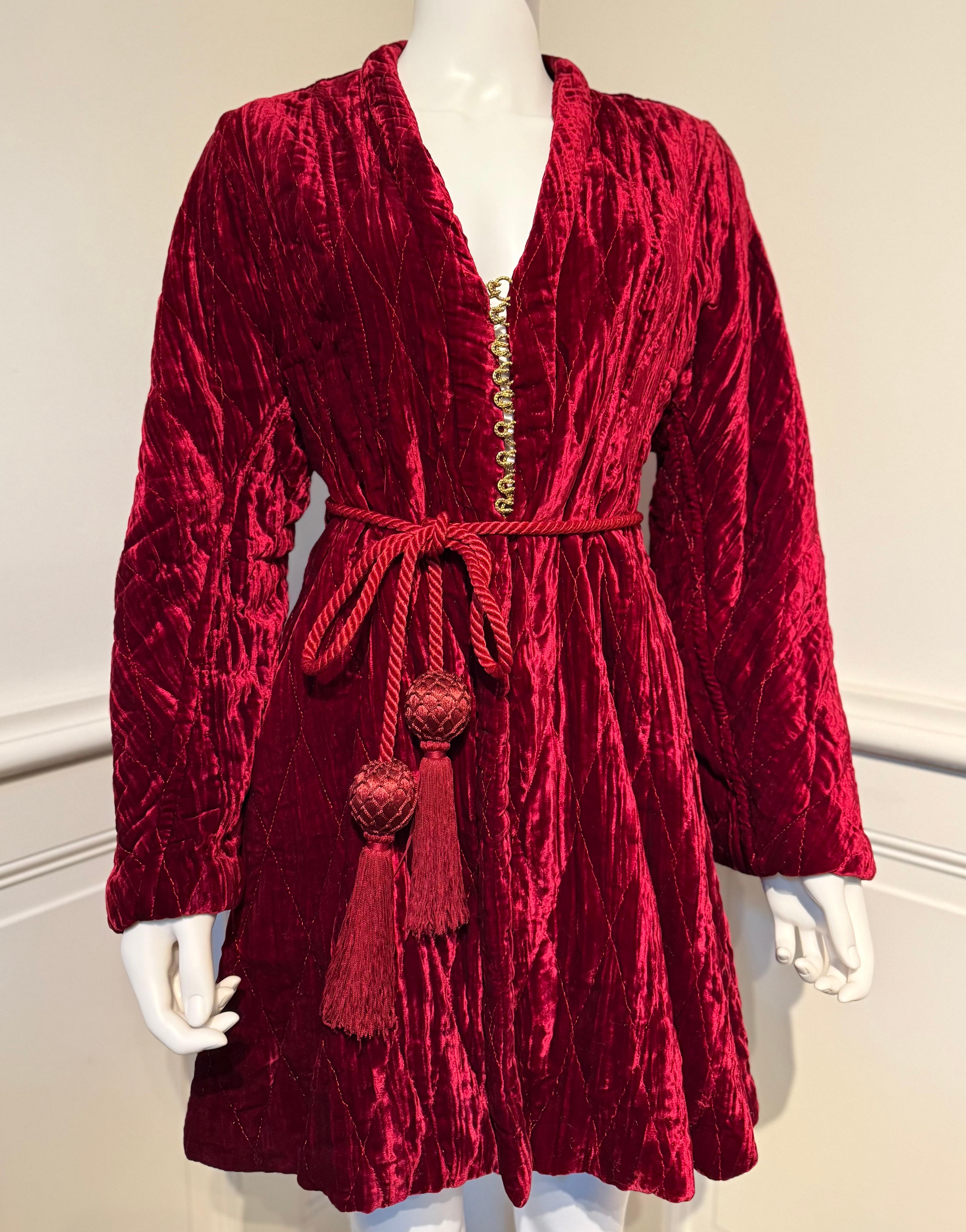 Femenino o masculino Raro abrigo de terciopelo Christian Dior by Gianfranco Ferre Pasarela Otoño/Invierno 1994/1995 en venta