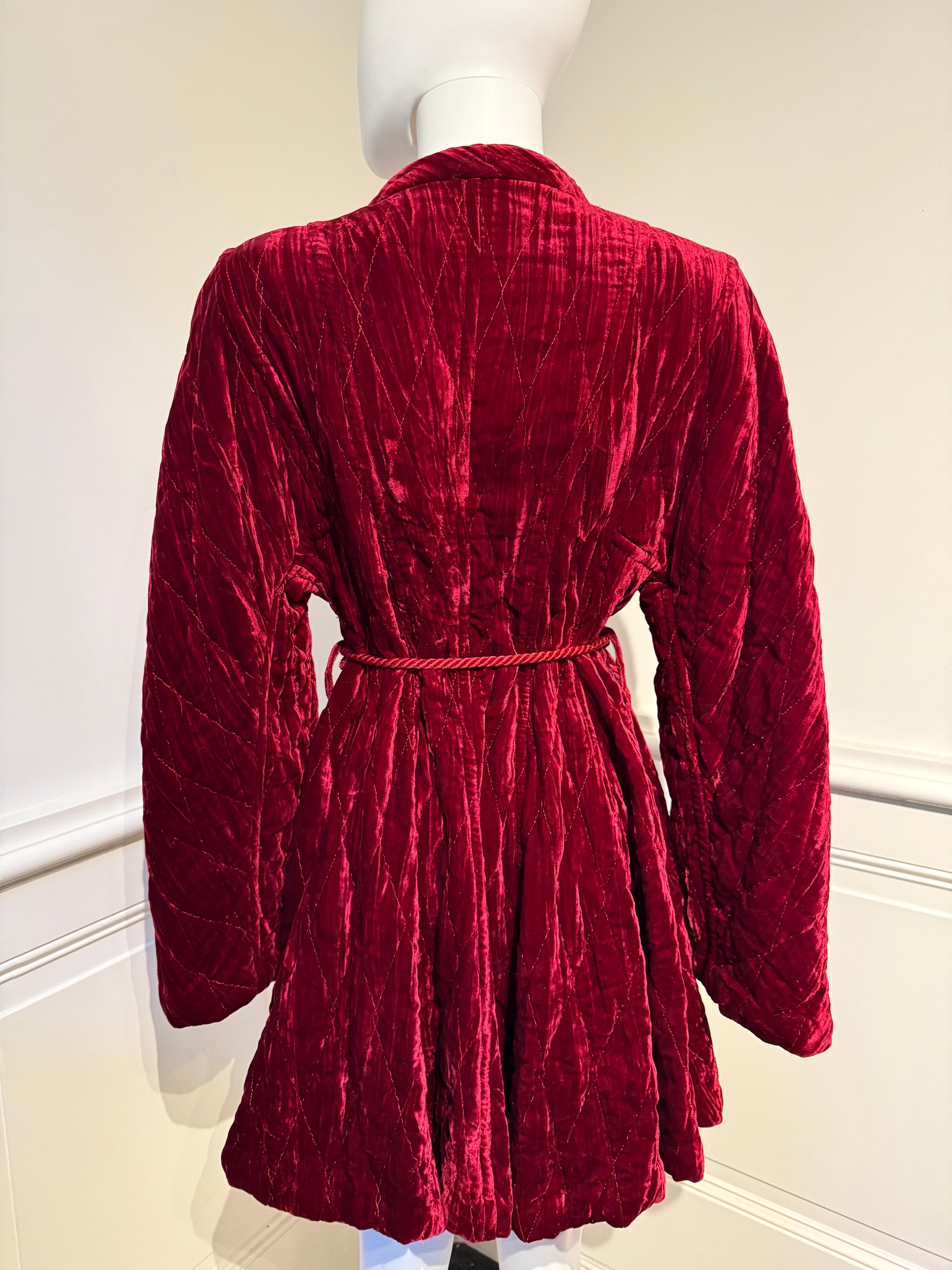 Raro abrigo de terciopelo Christian Dior by Gianfranco Ferre Pasarela Otoño/Invierno 1994/1995 en venta 2