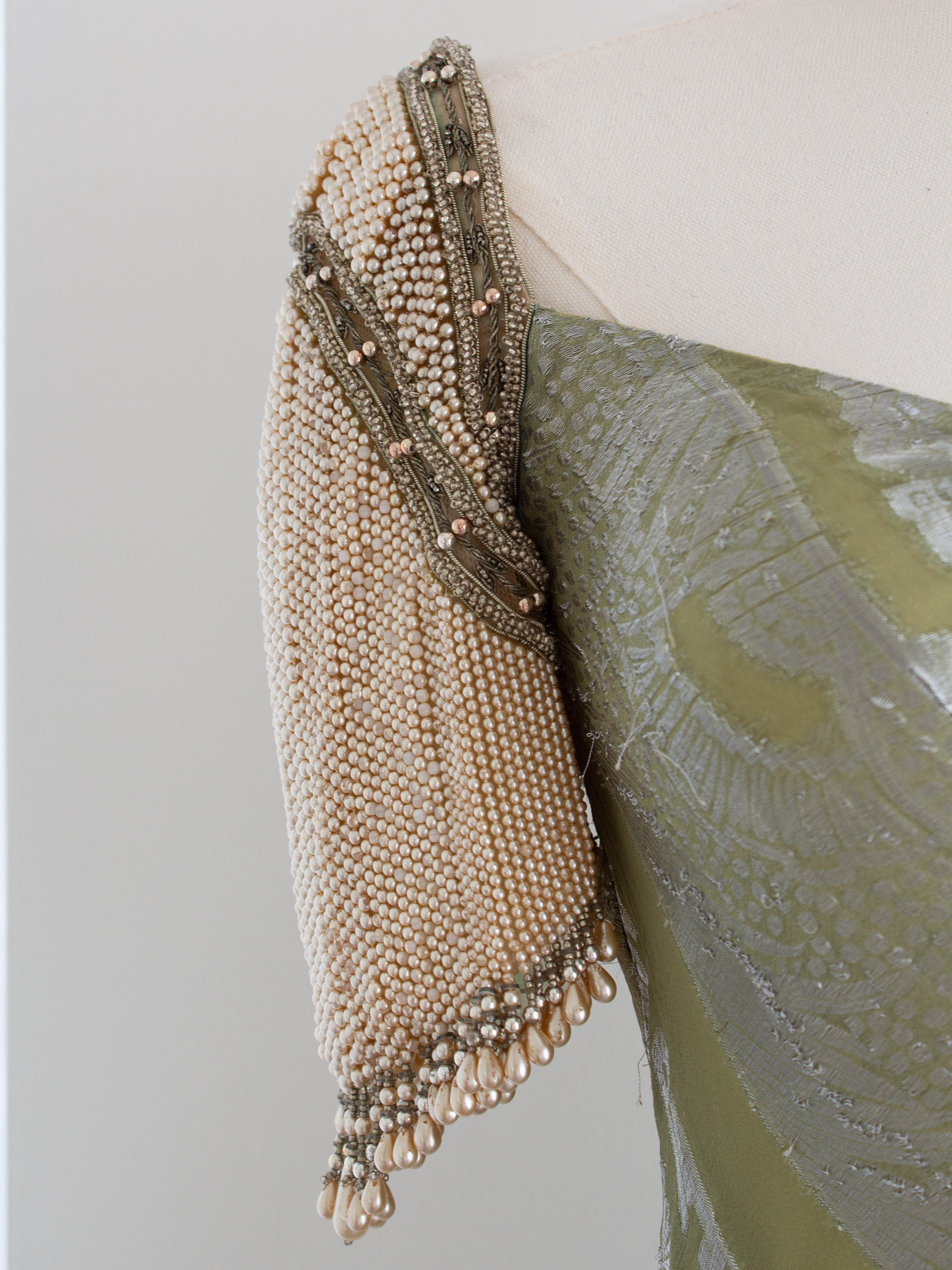 Raro abito di John Galliano for Christian Dior P/E 1998 impreziosito da perle finte verdi in vendita 2