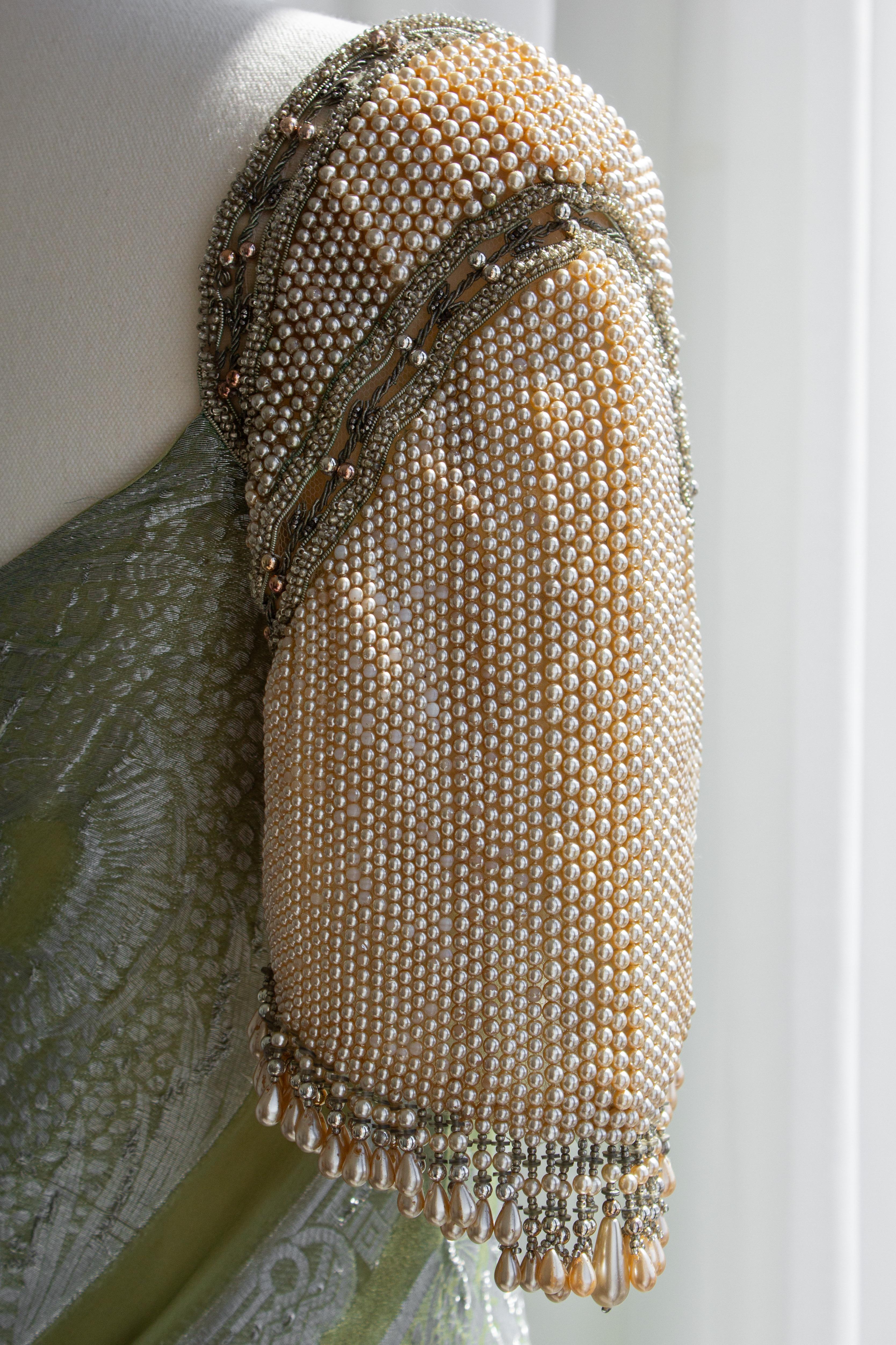 Raro abito di John Galliano for Christian Dior P/E 1998 impreziosito da perle finte verdi in vendita 4