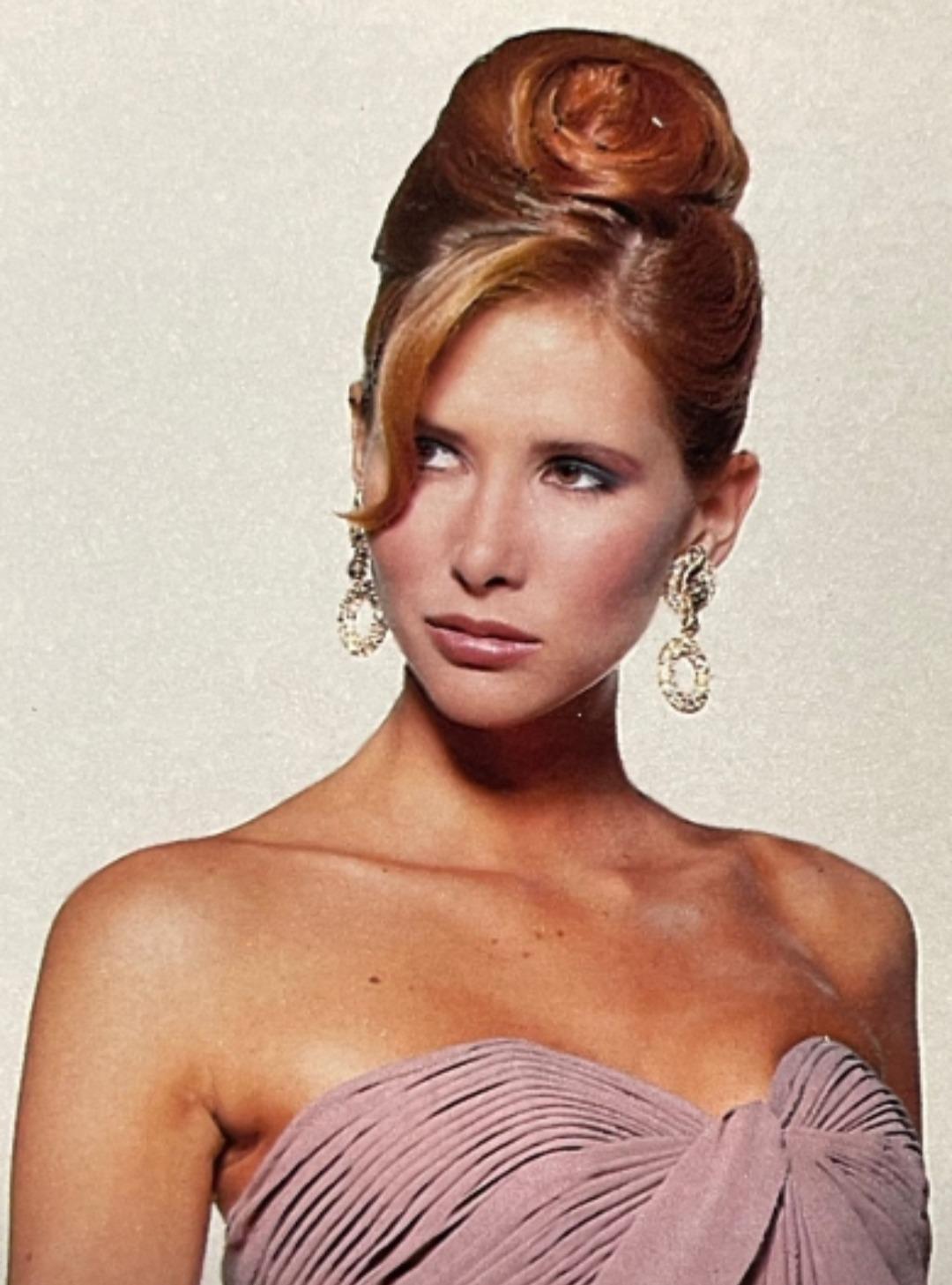 Rari orecchini a clip in serpente e pavé di cristalli di Christian Dior Couture, anni '90, Runway Mod in vendita 7