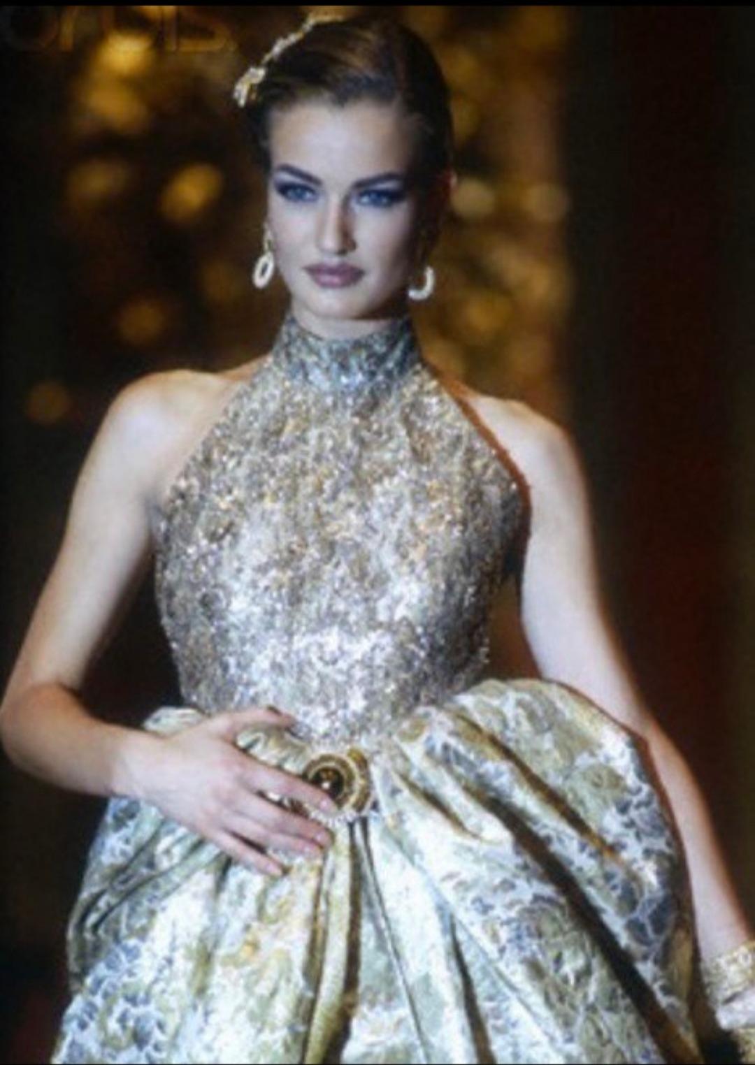 Donna Rari orecchini a clip in serpente e pavé di cristalli di Christian Dior Couture, anni '90, Runway Mod in vendita
