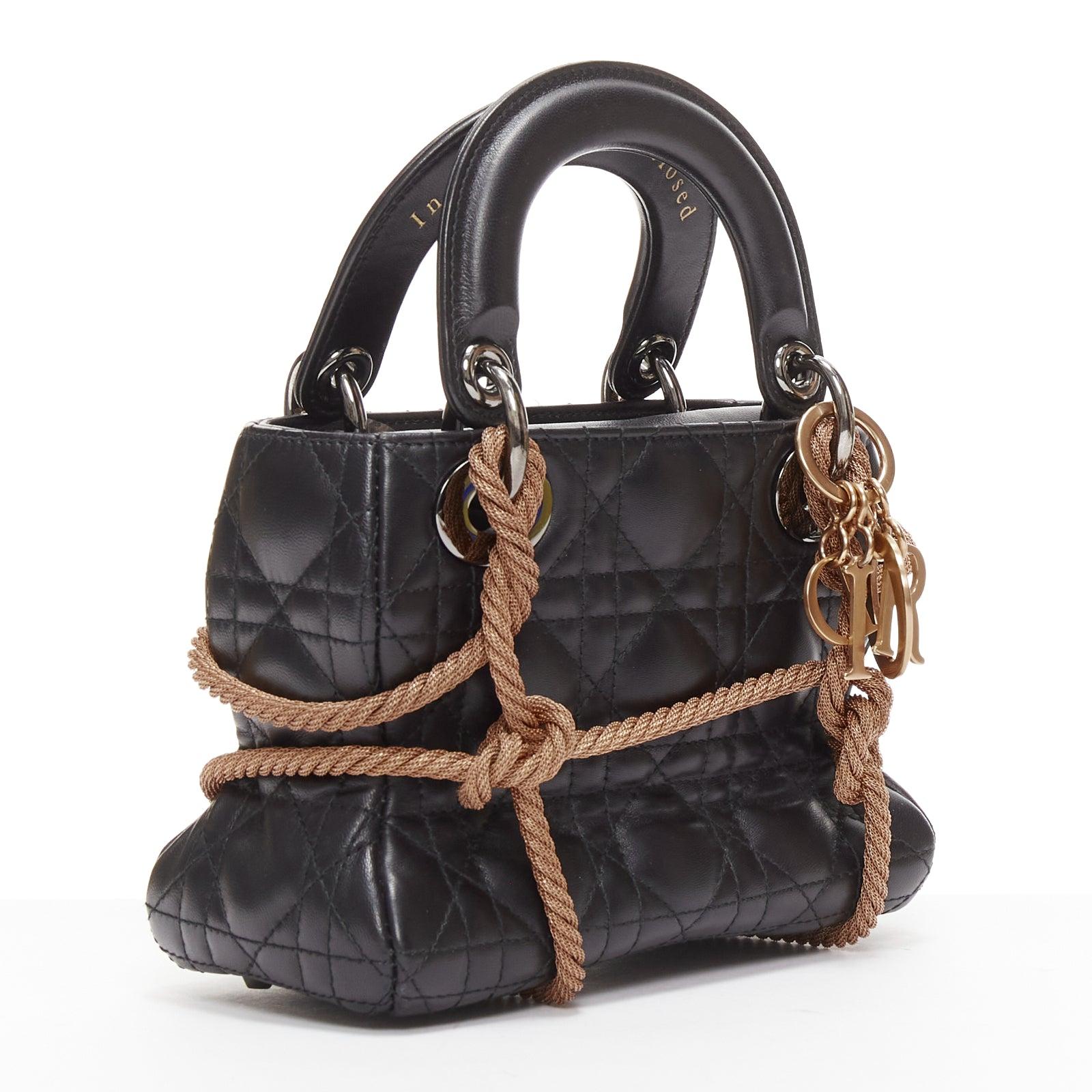 Seltene CHRISTIAN DIOR Morgane Tschiember Limitierte Auflage Lady Dior bondage Tasche (Schwarz)