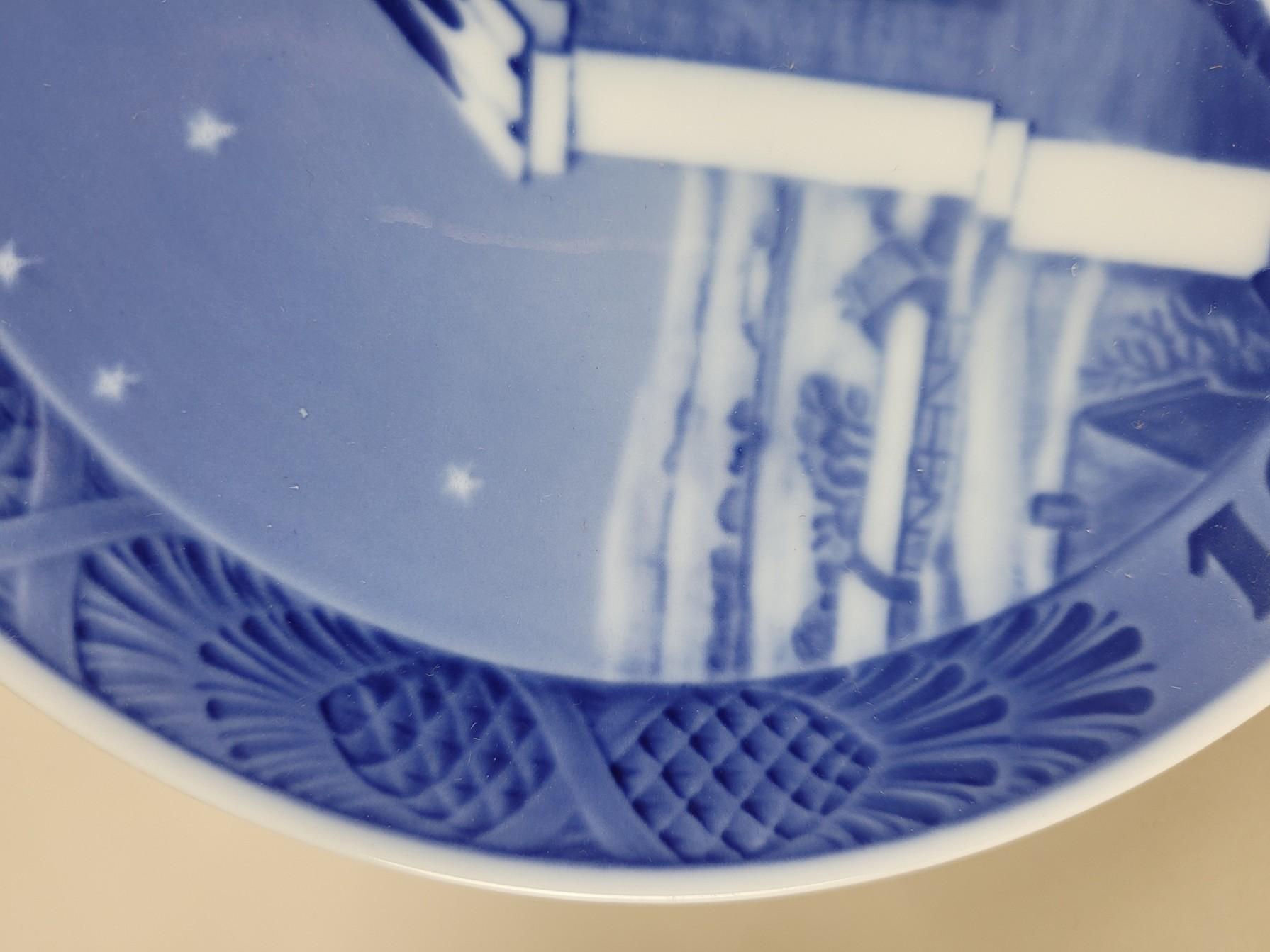 Rare Christmas Plate 1942, Royal Copenhagen, 20th Century For Sale 3