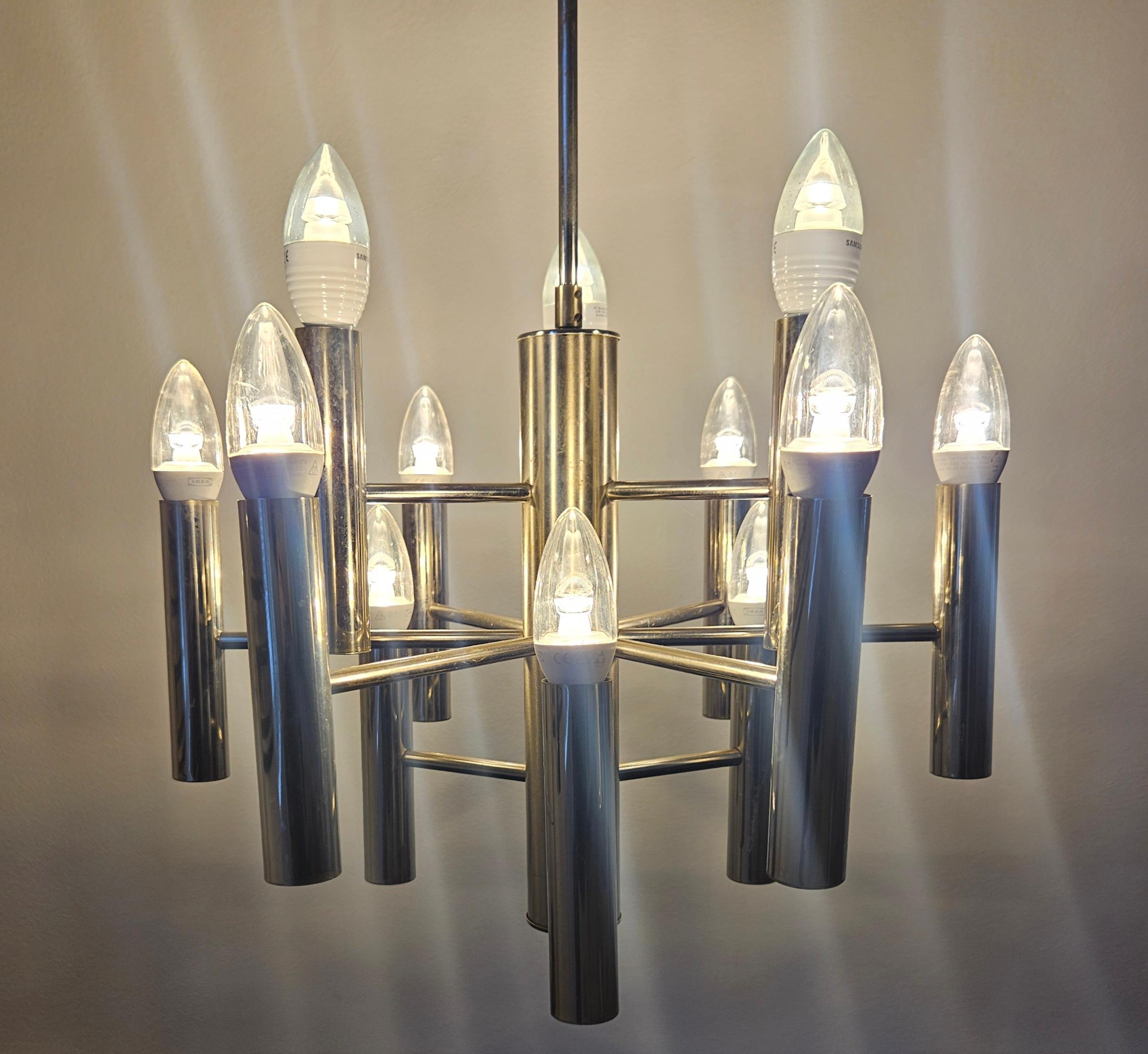 Rara lámpara de araña cromada de mediados de siglo Gaetano Sciolari, Italia, años 70 finales del siglo XX en venta