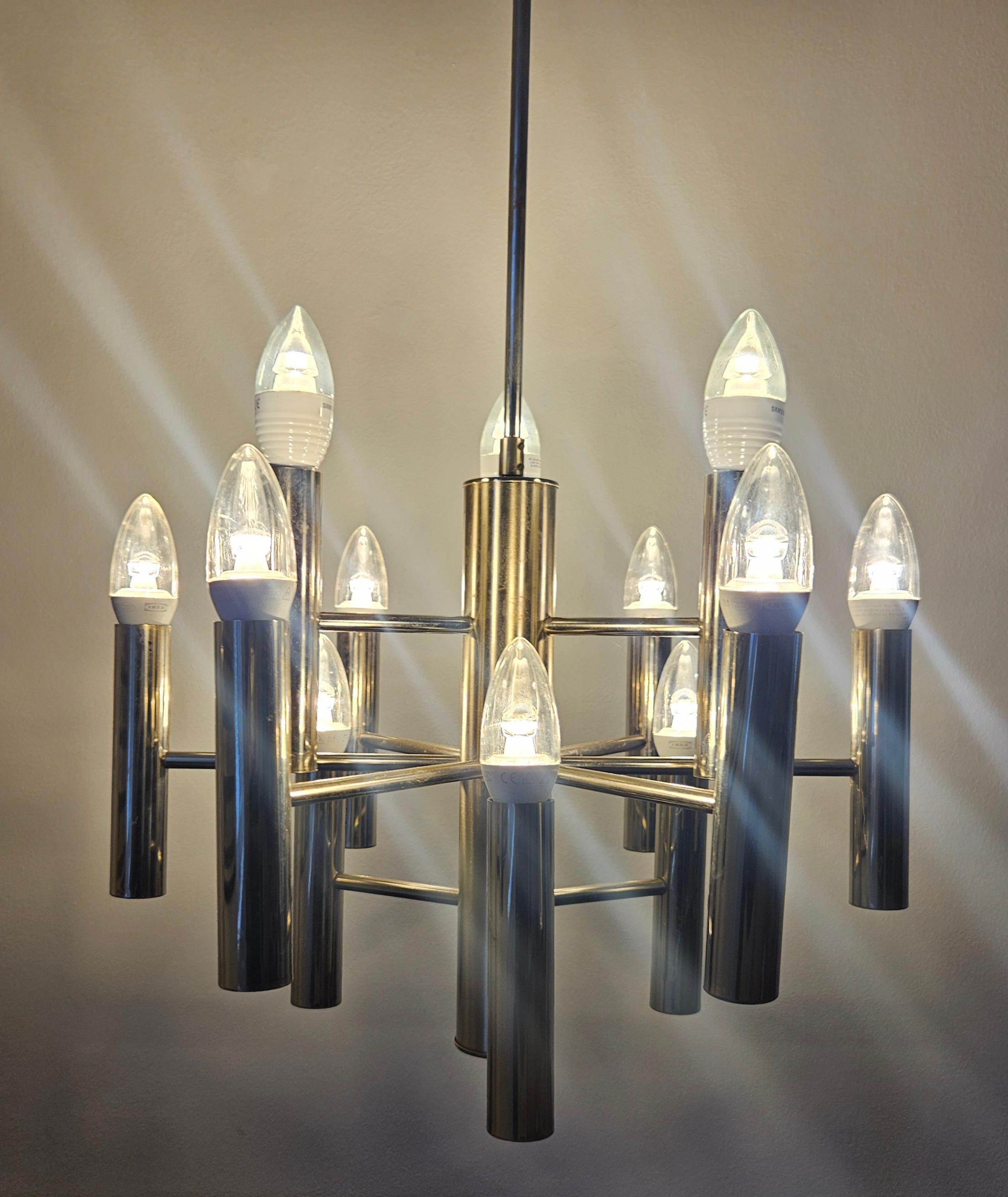 Rara lámpara de araña cromada de mediados de siglo Gaetano Sciolari, Italia, años 70 Cromo en venta