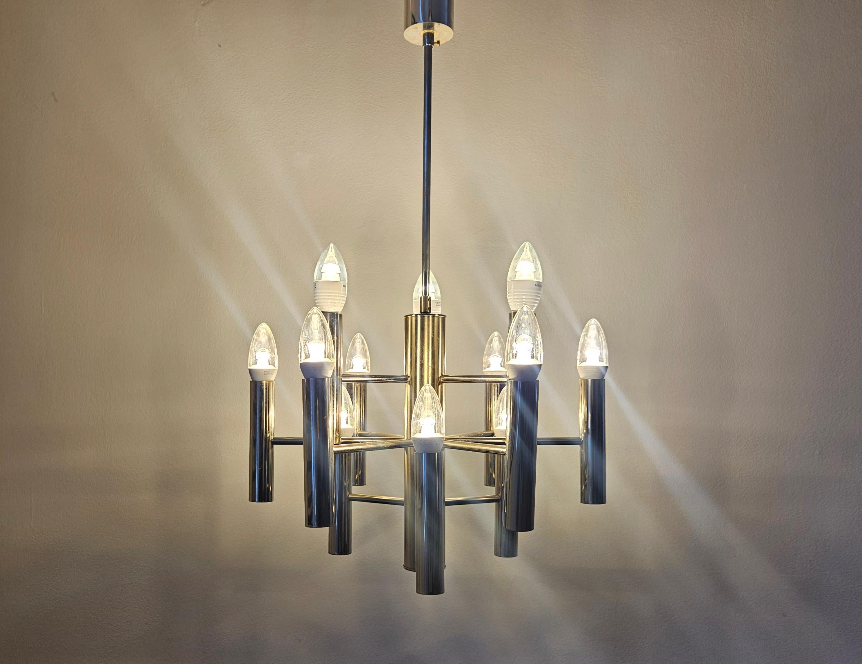 Rara lámpara de araña cromada de mediados de siglo Gaetano Sciolari, Italia, años 70 en venta 2