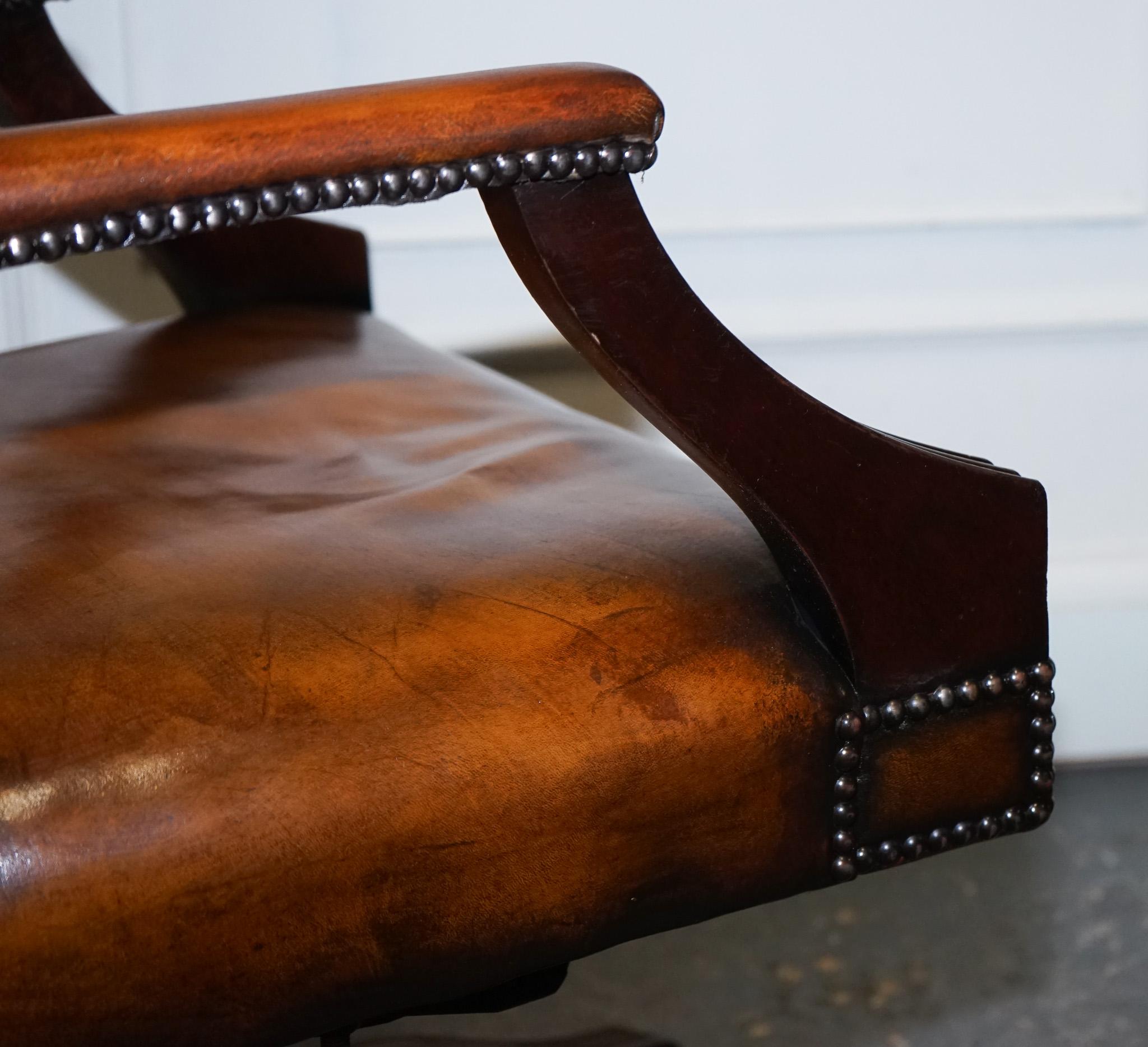 RARE CIGAR BROWN LEATHER CHESTERFIELD DIRECTIONS CONFERENCE LEATHER CHAiR For Sale 4