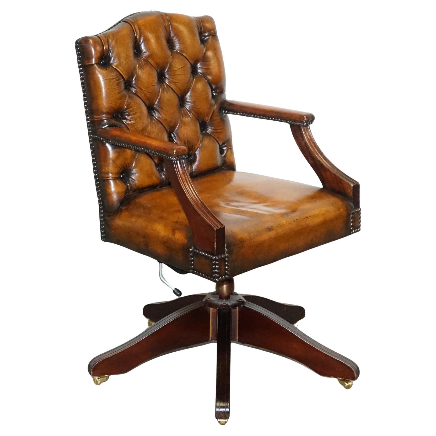 RARE CIGAR BROWN LEATHER CHESTERFIELD DIRECTIONS CONFERENCE LEATHER CHAiR For Sale