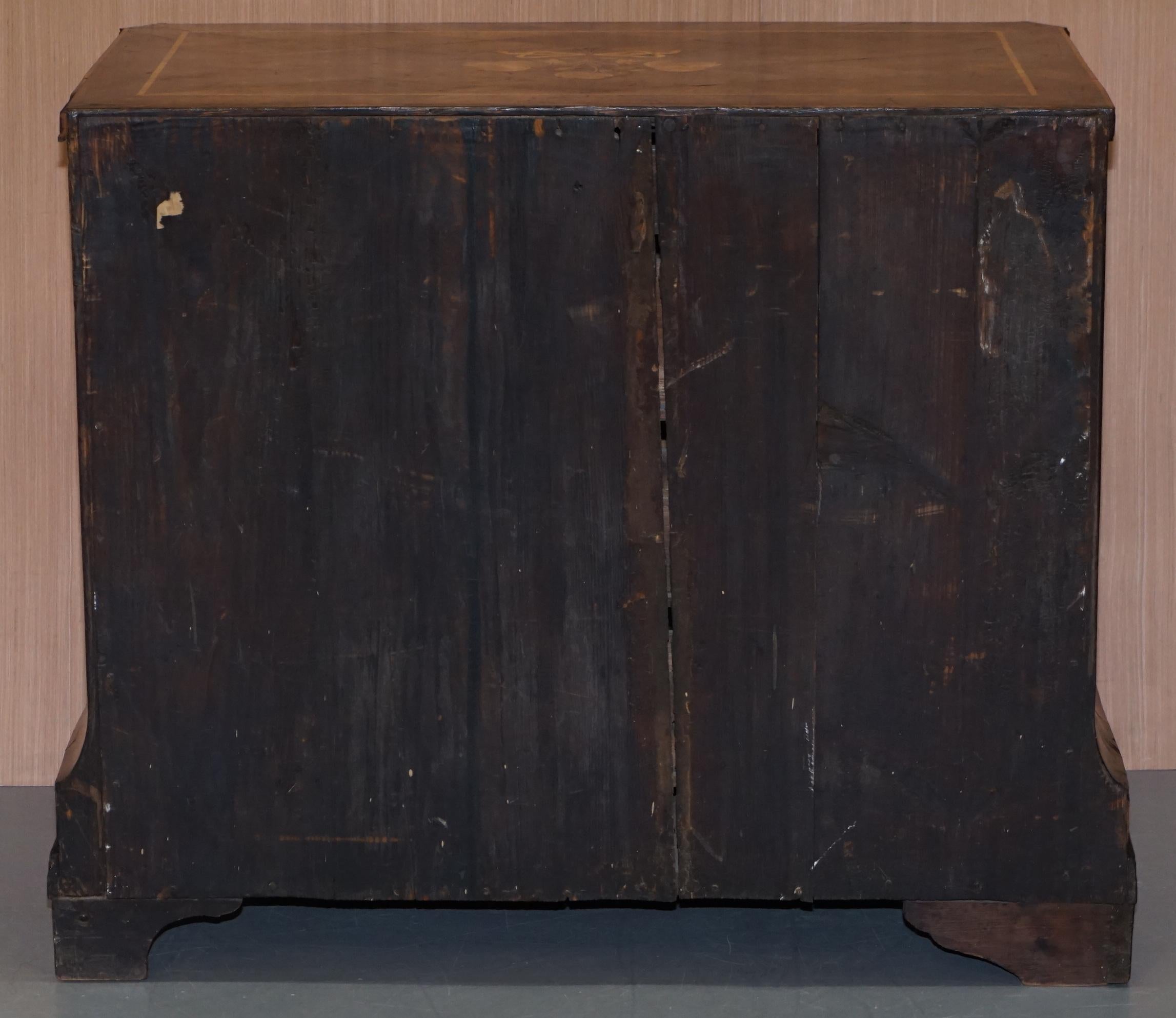 Rare commode à tiroirs en marqueterie de parquets continentaux vers 1780 en vente 7