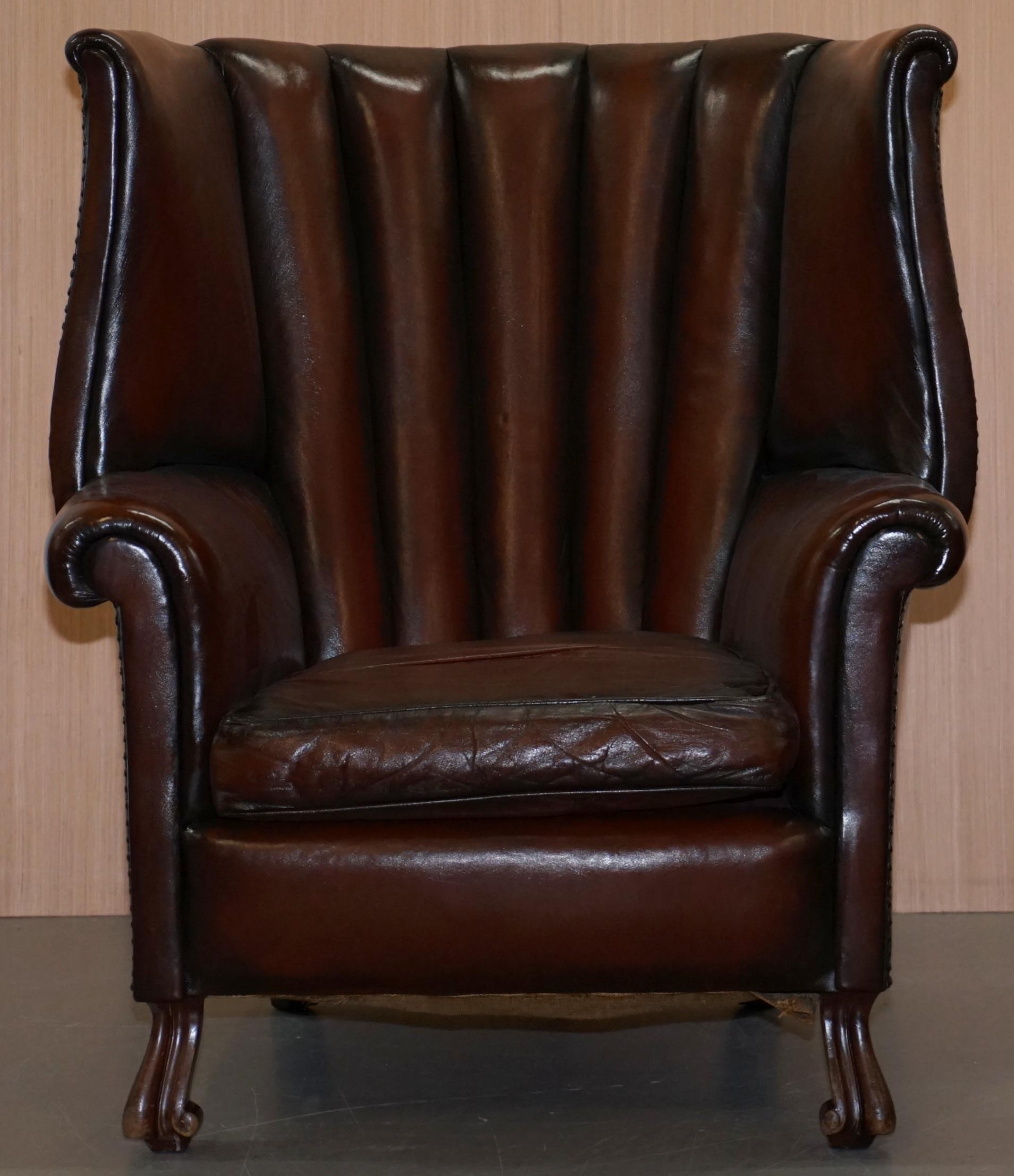 Rare circa 1860 Huge Victorian Brown Leather Barrel Back Suite Sofa Armchair For Sale 6