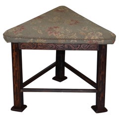 Rare tabouret de chasse triangulaire victorien datant d'environ 1860 provenant du château de Buckeburg, Allemagne