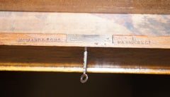 Rara scrivania in quercia Pollard di Howard and Sons del 1880 circa, in pelle color sangue di bue