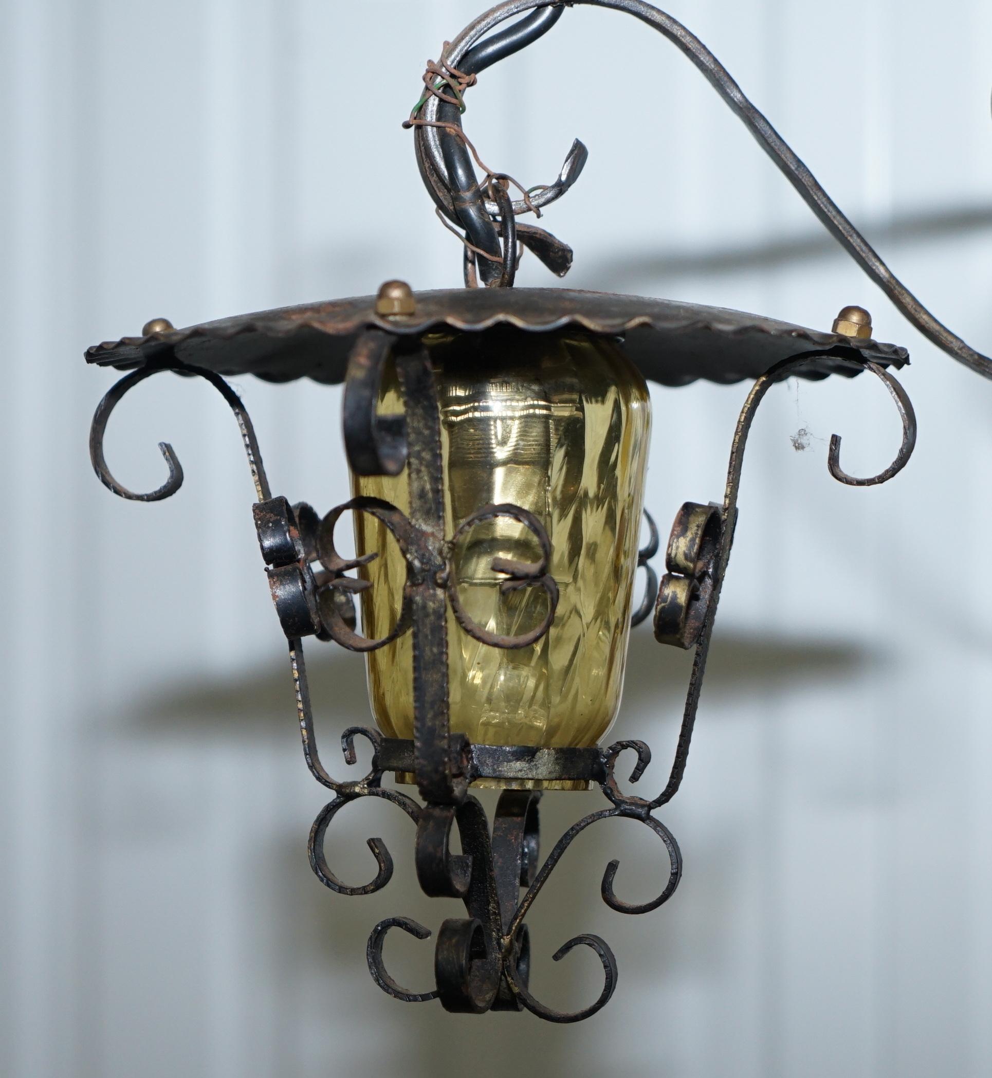 George IV Rare lampe de guetteur en bois sculpté à la main, Black Forest, vers 1920 en vente