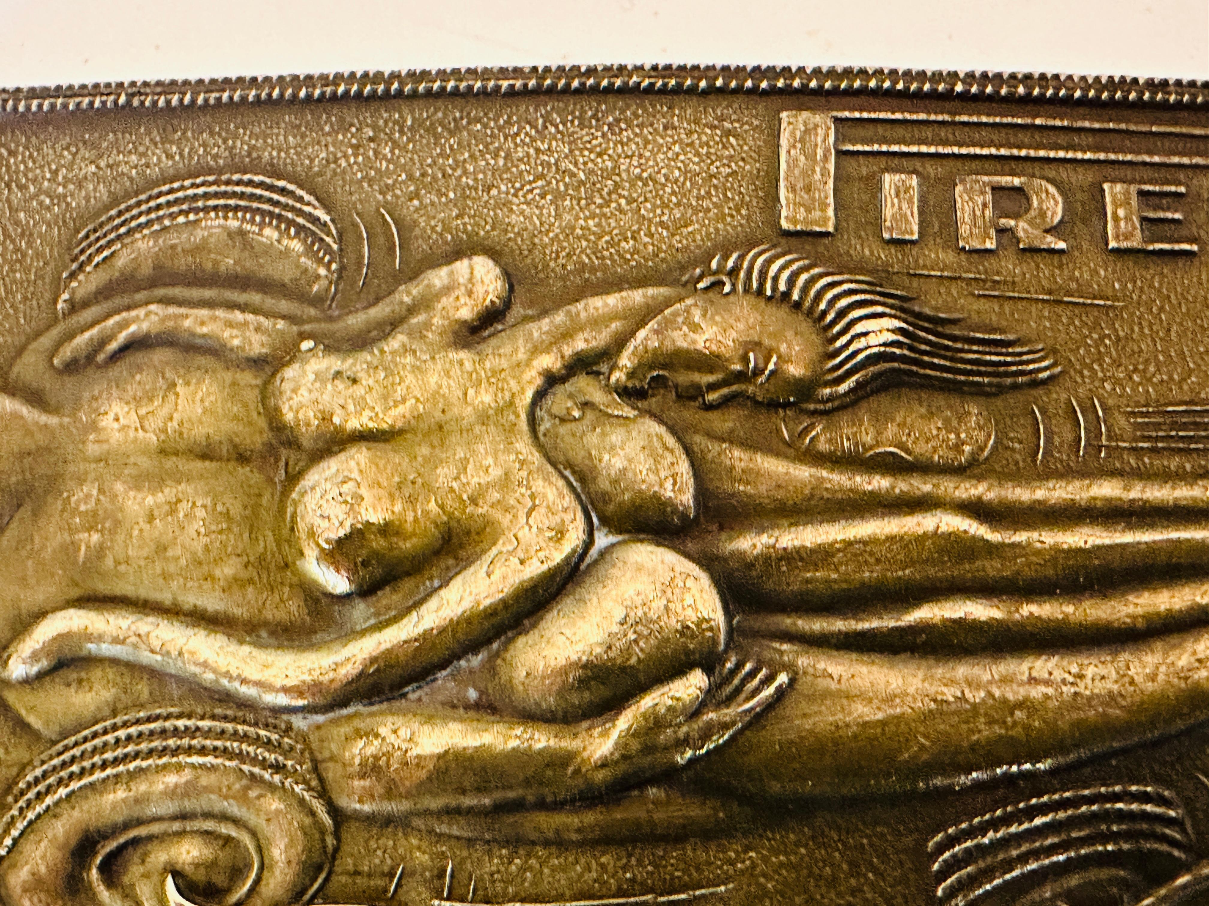 Rara hebilla de cinturón de latón pulido Salvador Dalí de la década de 1970 francesa de Pirelli Tyres en venta 2