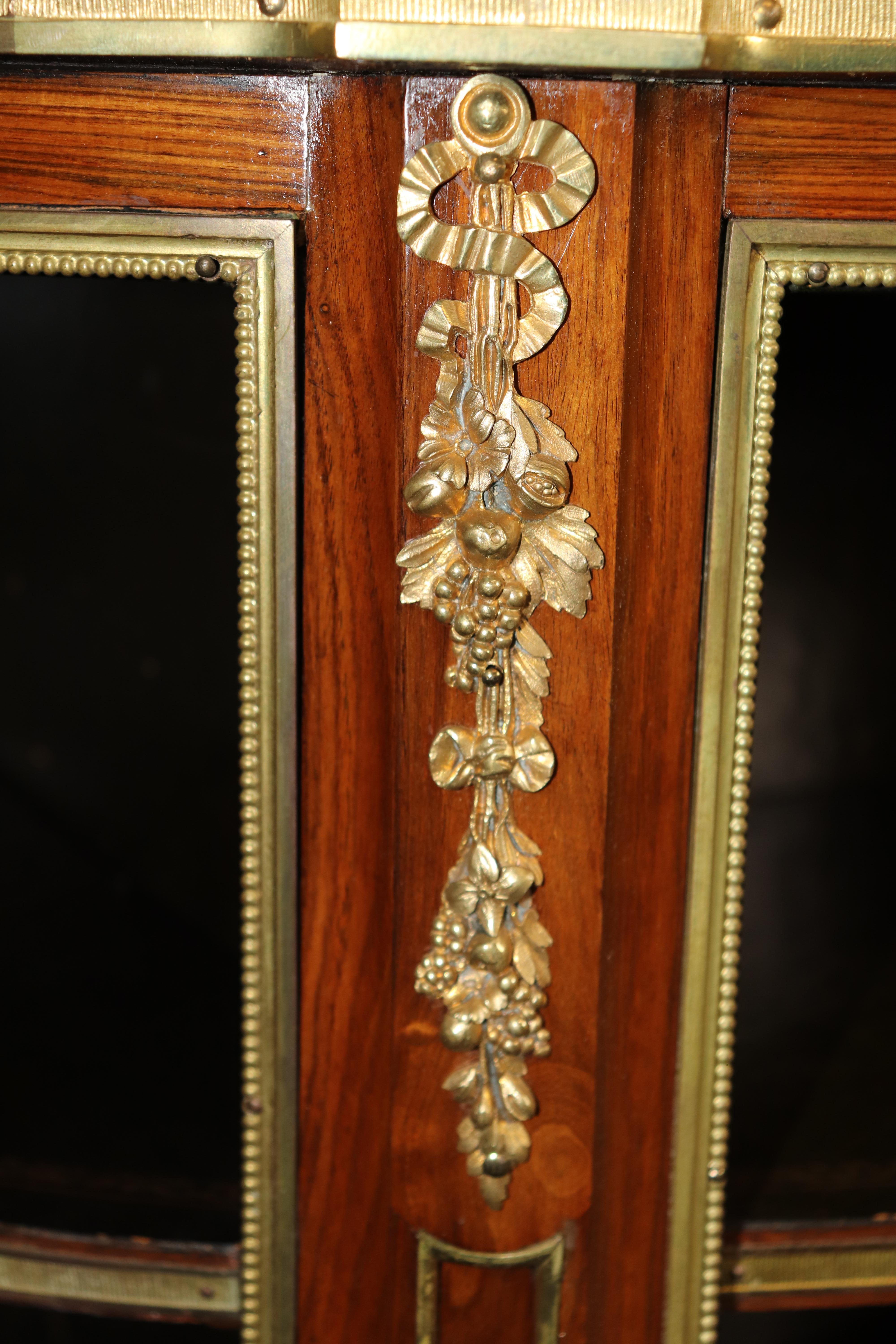 Rare Circular Bronze Mounted French Louis XV Style Bookcase Book Shelf For Sale 7