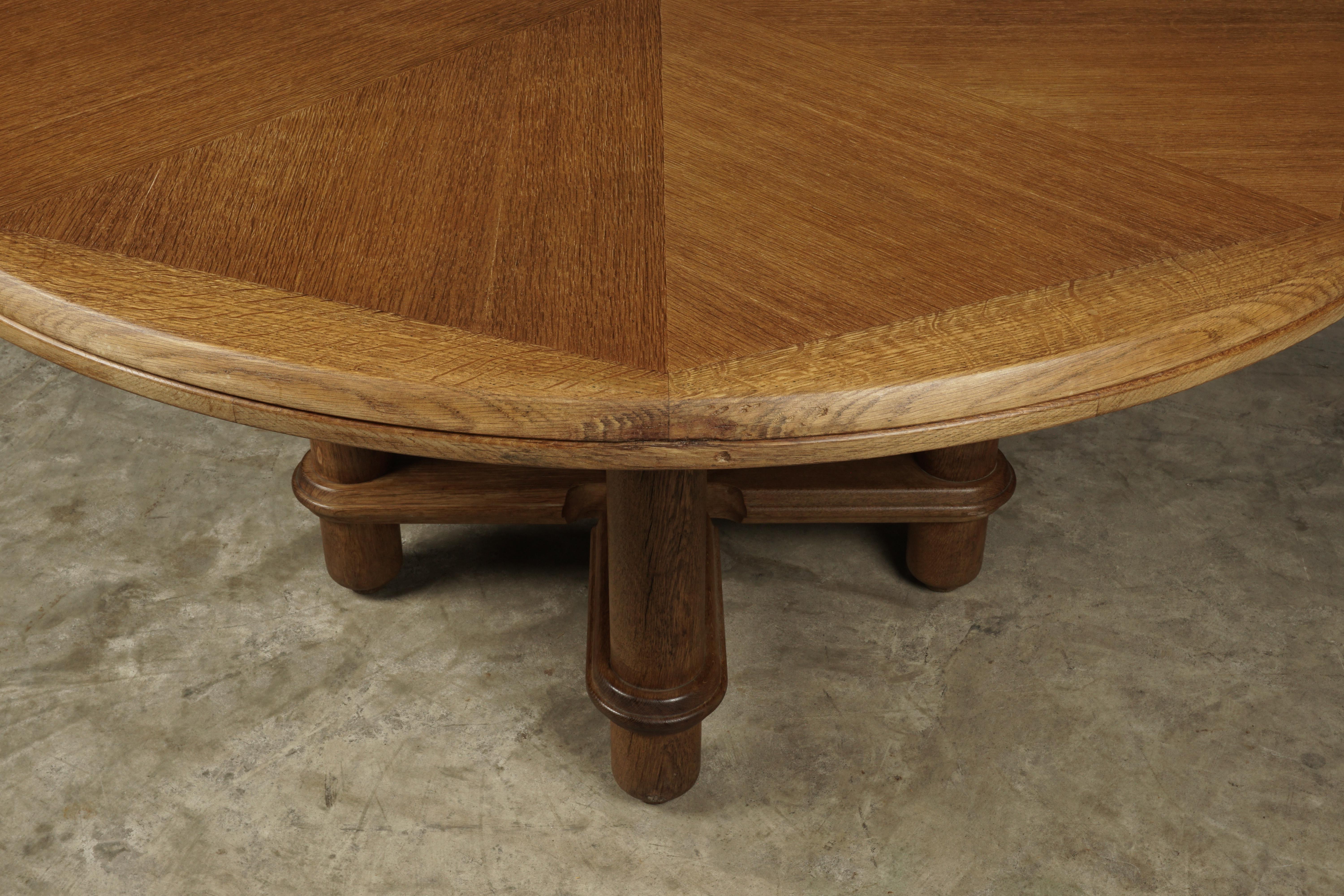 Rare Circular Oak Dining Table by Guillerme et Chambron, France, 1960s In Good Condition In Nashville, TN