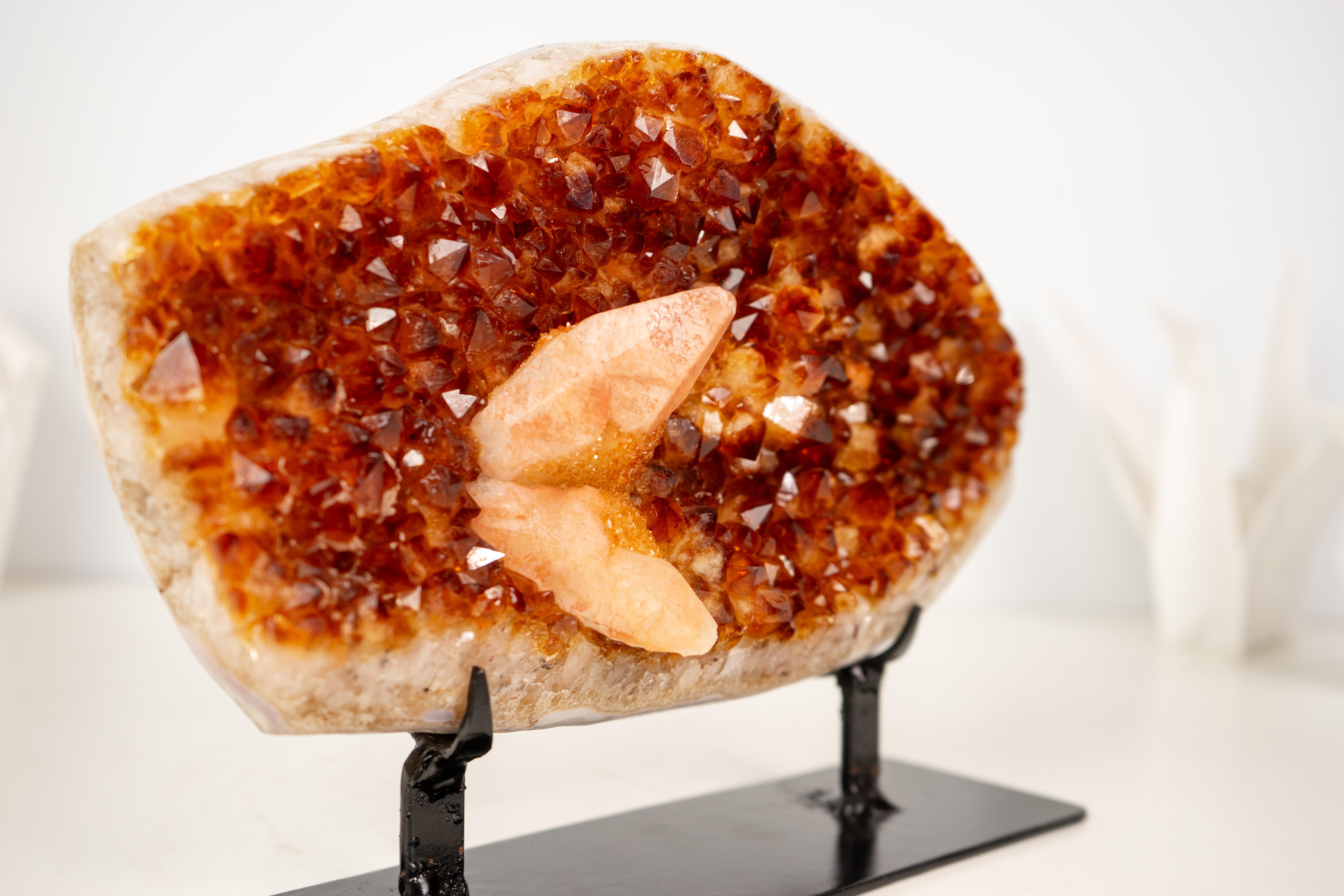 Cristallo Rare Citrine Cluster with Calcite Inclusions in vendita