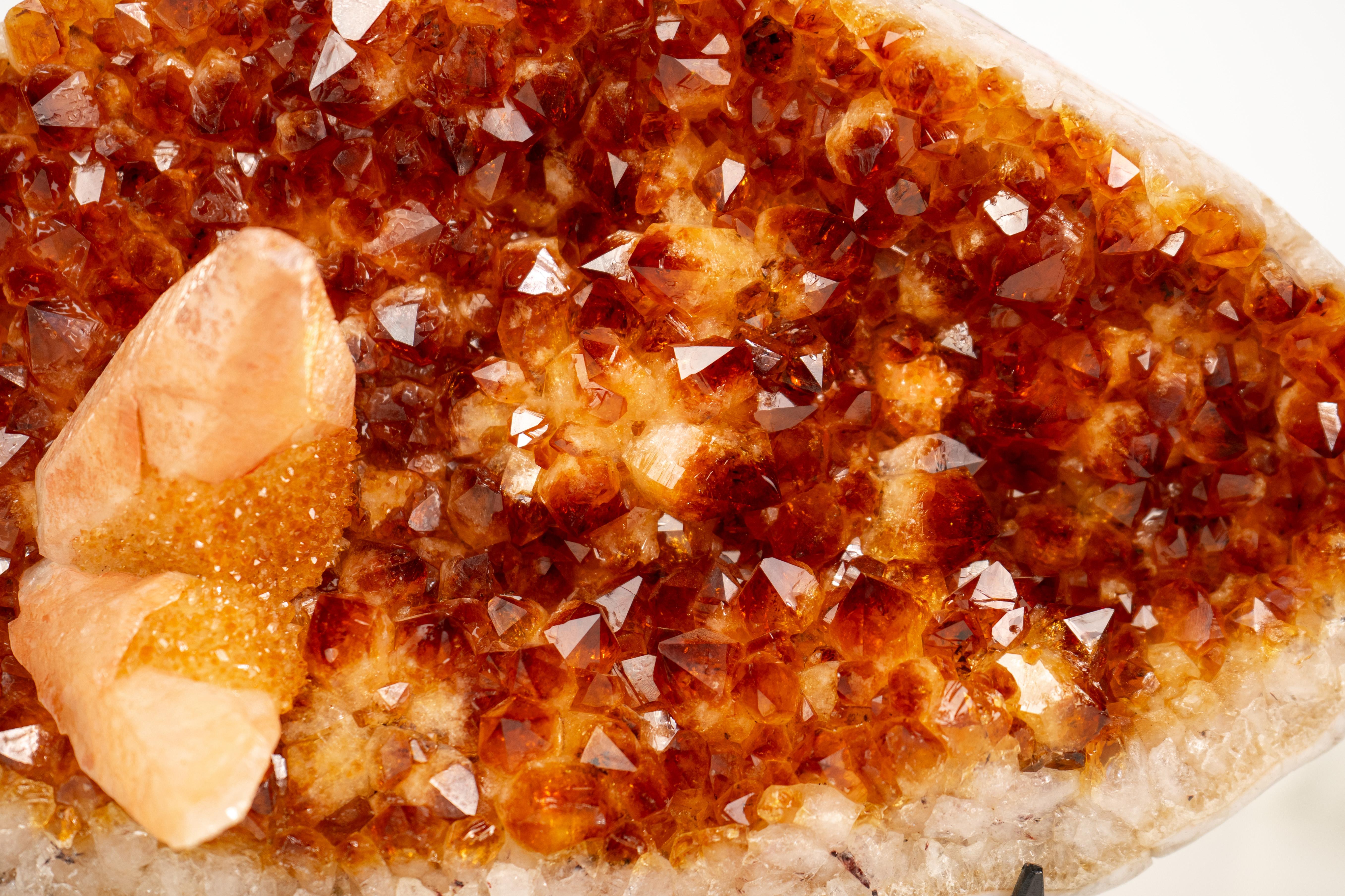 Rare Citrine Cluster with Calcite Inclusions in vendita 2