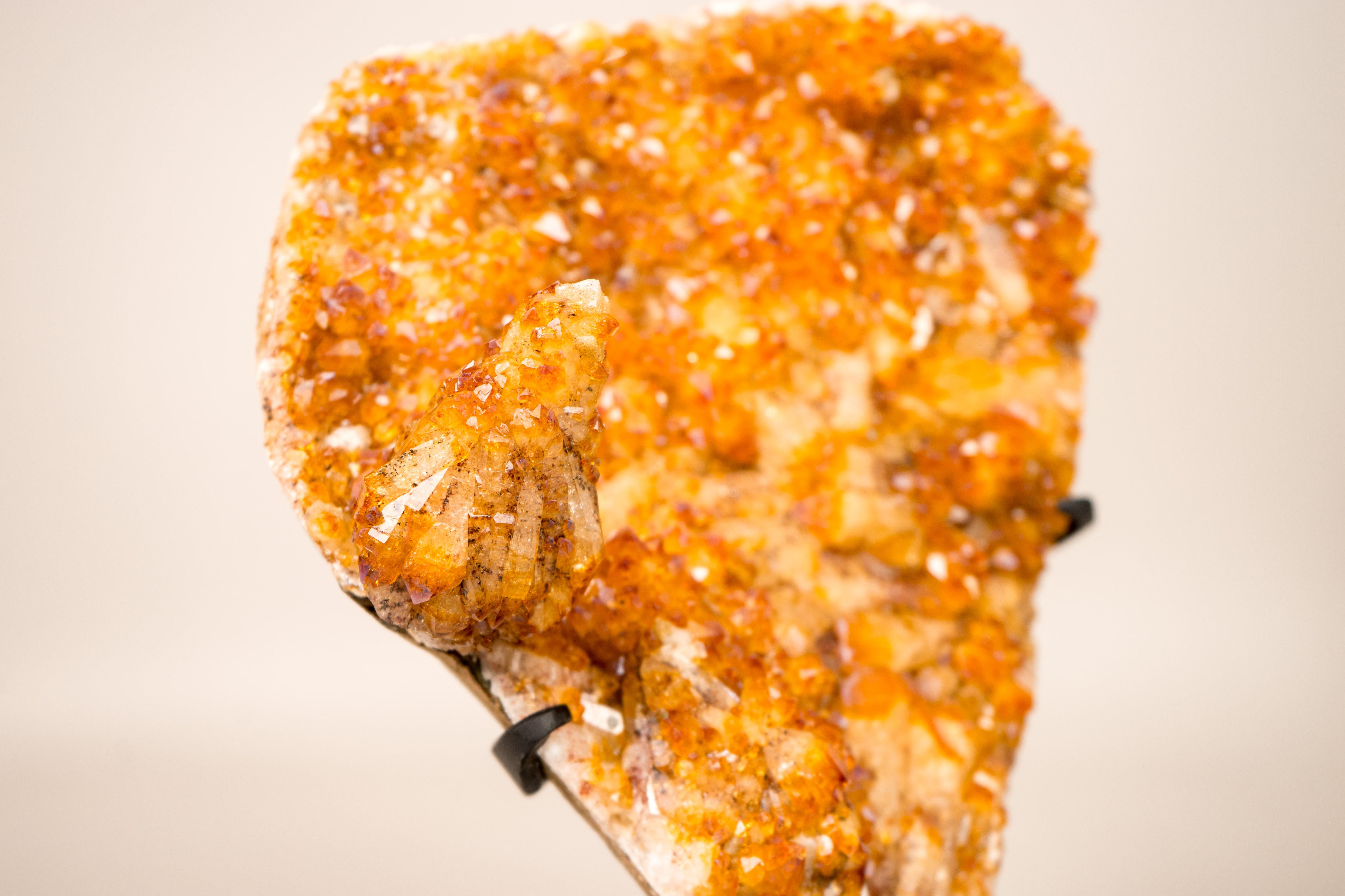 Rare Citrine Cluster with Unique Crystallized Calcite on Stand In New Condition For Sale In Ametista Do Sul, BR