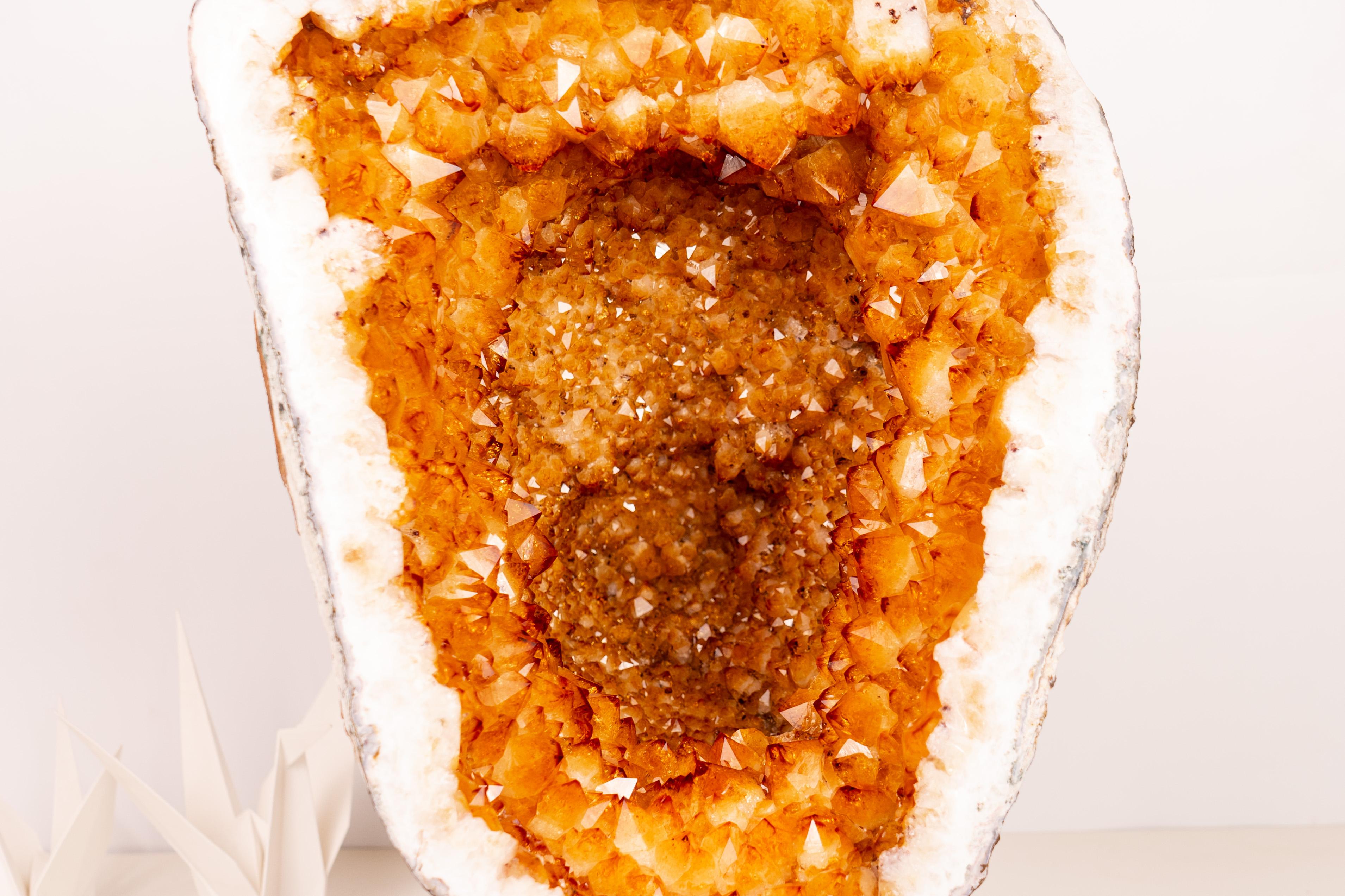 Rare géode de citrine avec formation en forme de couronne en vente 4