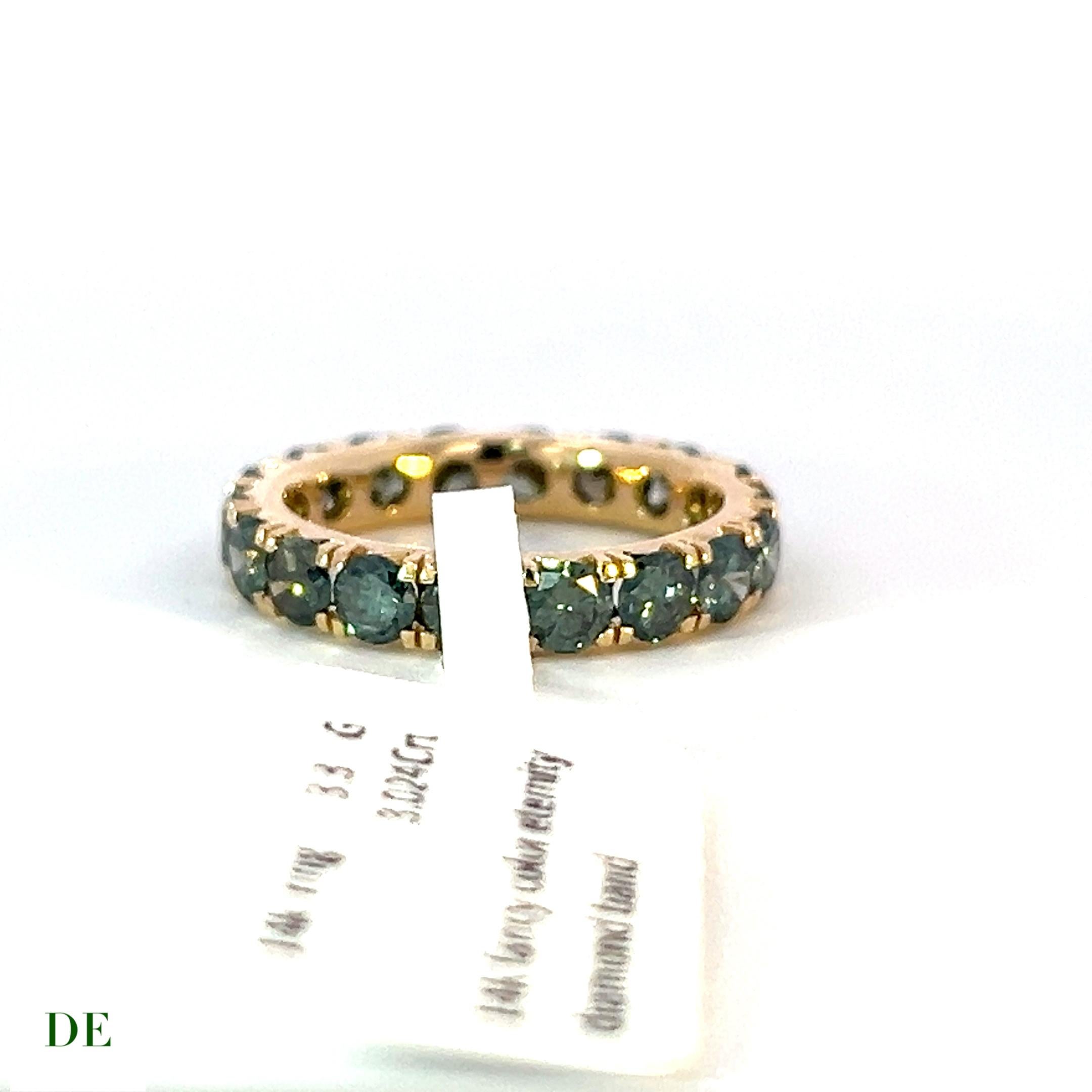 Brilliant Cut Rare Classic 14k Yellow Gold 3.02 Carat Teal Green Diamond Eternity Band Ring For Sale