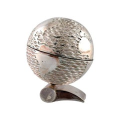 Sculpture rare de Claude Picasso pour Christofle, globe sur base